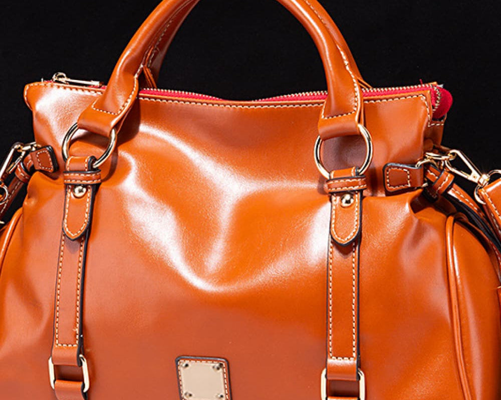 NEWYORKLISTED STYLE COLLECTION: Vegan Leather Handbag with Tassels - NEWYORKLISTED