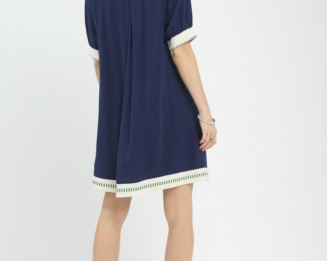 0ff49f7a-6b54-44b0-87cc-1ffb3c1d54f3-Max