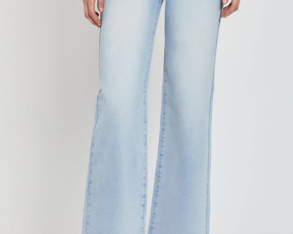 NEWYORKLISTED STYLE COLLECTION: Bleached Blue Wide Leg Denim Jeans