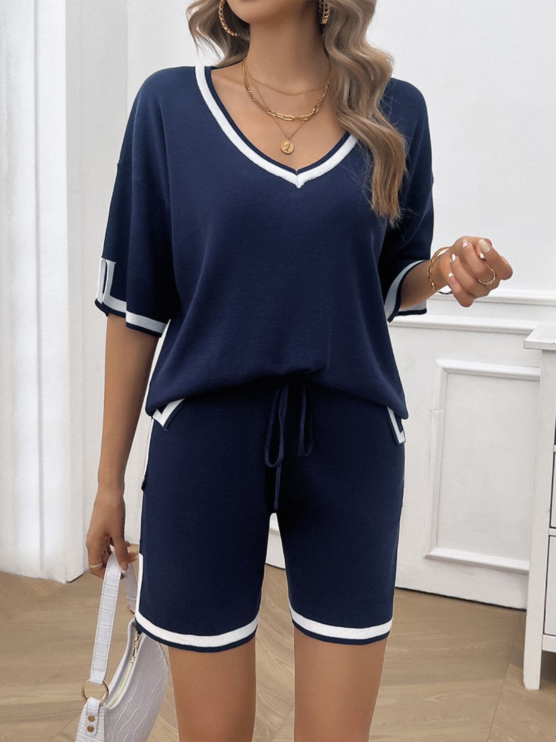 NYLD: Contrast Trim V-Neck Top and Shorts Set - NEWYORKLISTED