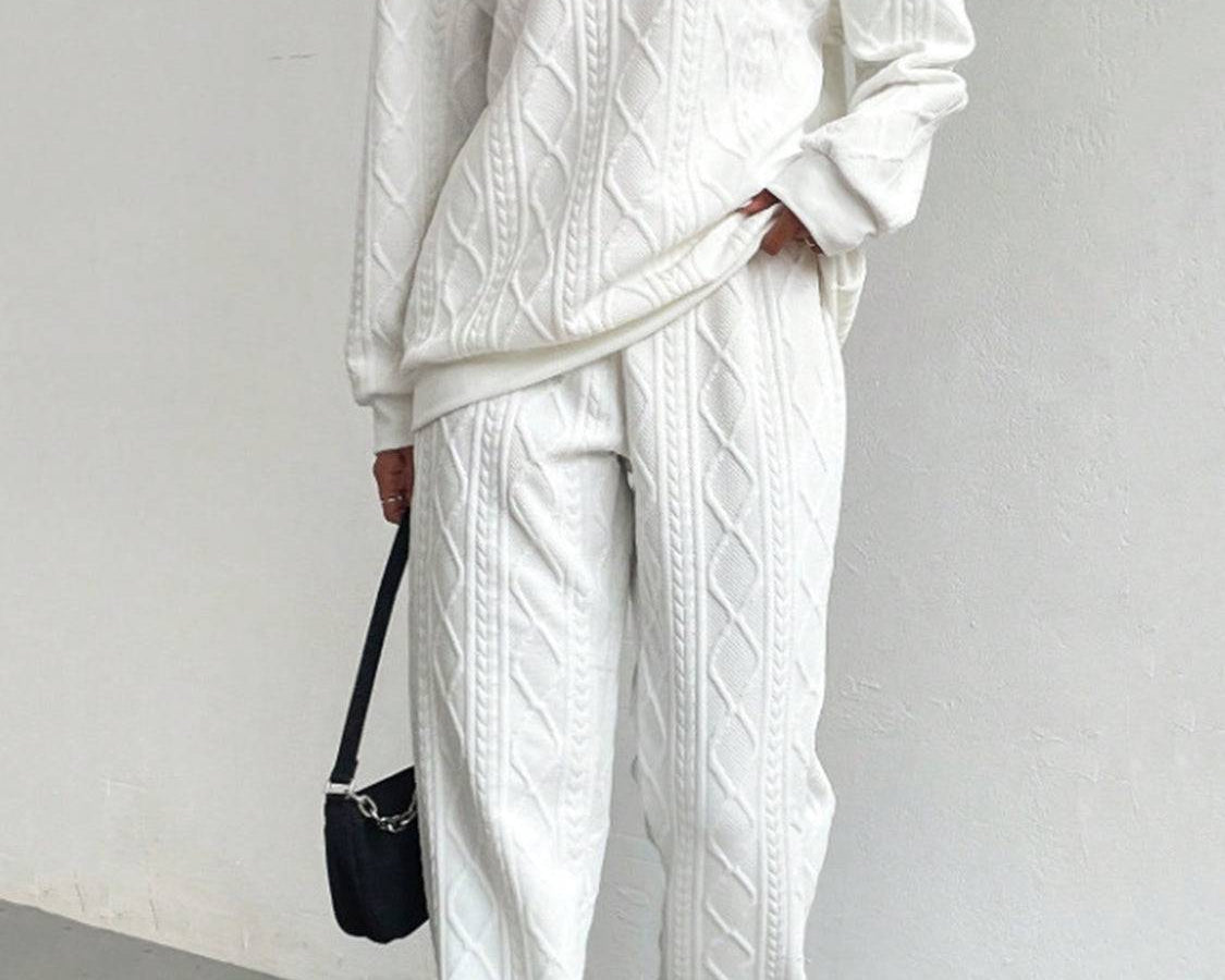 NEWYORKLISTED STYLE COLLECTION: Texture Round Neck Top and Pants Set - NEWYORKLISTED