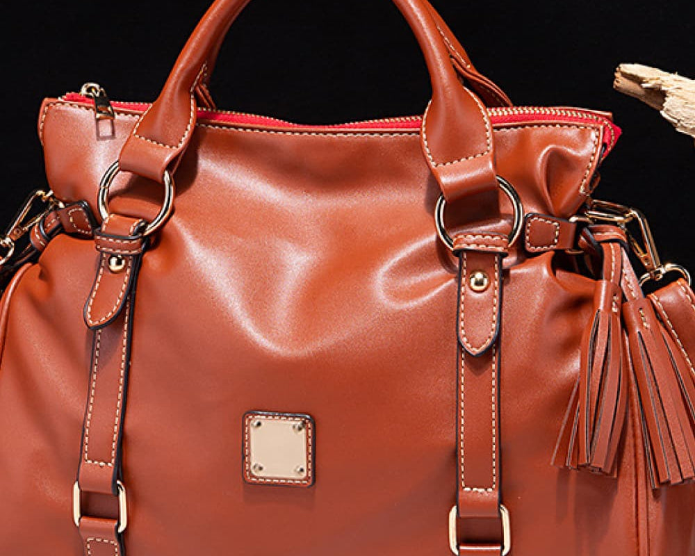 NEWYORKLISTED STYLE COLLECTION: Vegan Leather Handbag with Tassels - NEWYORKLISTED