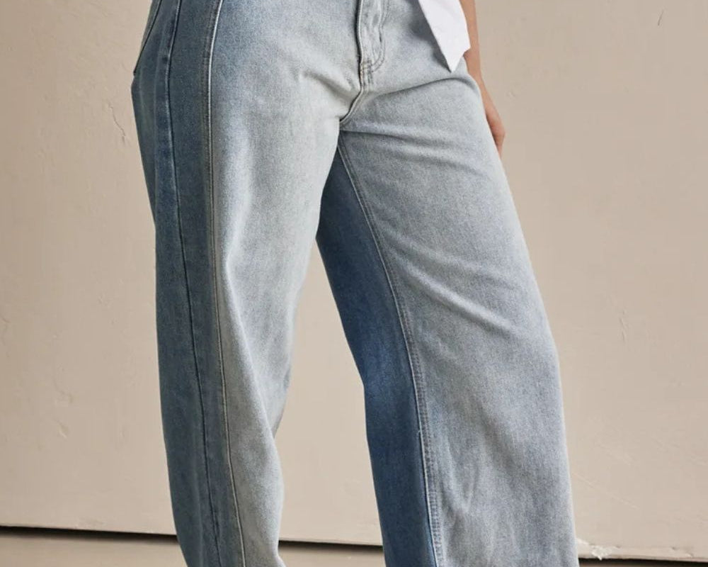 NEWYORKLISTED STYLE COLLECTION: Straight Leg Jeans with Pockets - NEWYORKLISTED