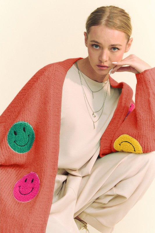 NEWYORKLISTED STYLE COLLECTION: Fuzzy Smiley Face Open-Front Cardigan - NEWYORKLISTED
