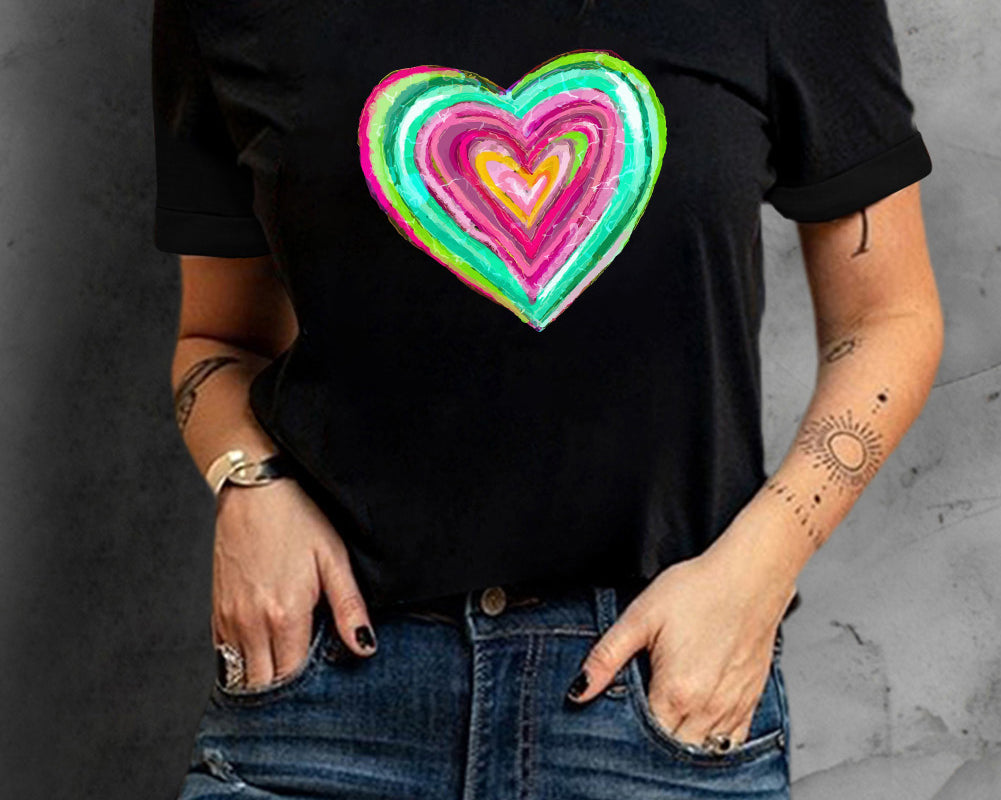 NEWYORKLISTED STYLE COLLECTION: Short Sleeve Heart T-Shirt - NEWYORKLISTED