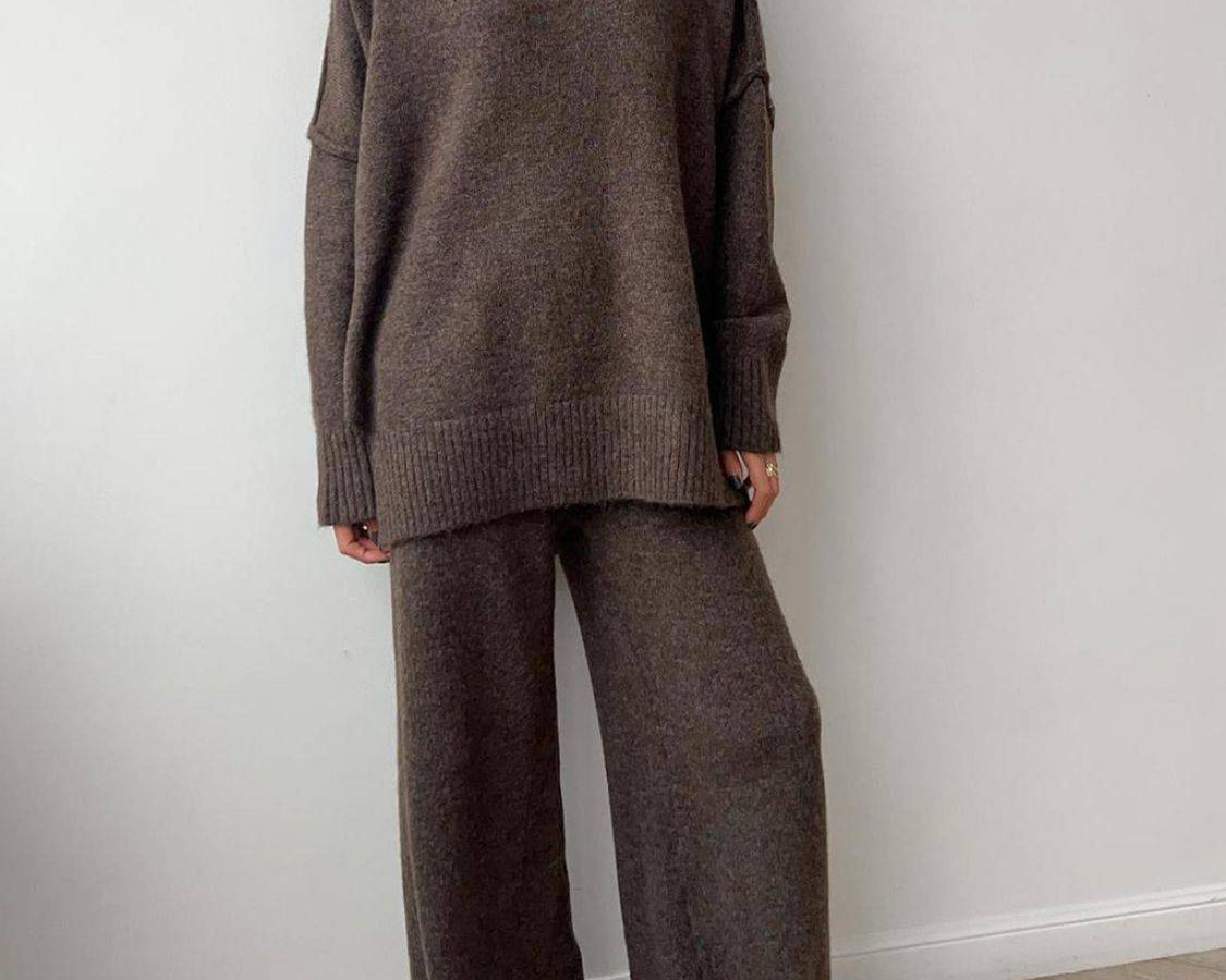 NEWYORKLISTED STYLE COLLECTION: Turtleneck Long Sleeve Top and Pants Sweater Set - NEWYORKLISTED