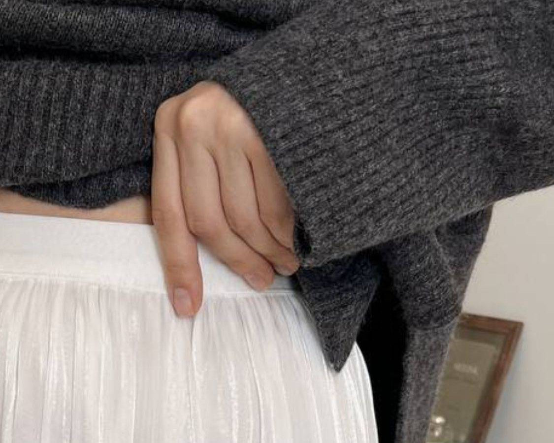 NEWYORKLISTED STYLE COLLECTION: Turtleneck Drop Shoulder Sweater - NEWYORKLISTED