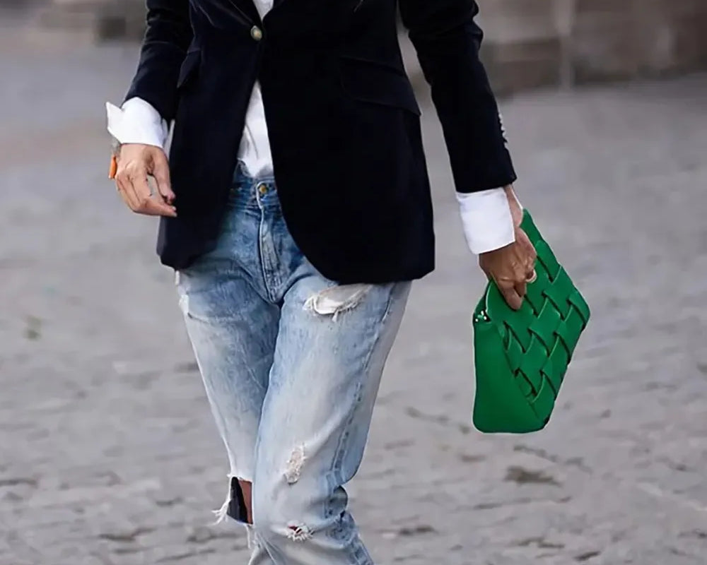 803dfff2-c4c7-43ee-b7b3-46ebf2aa0691-Max