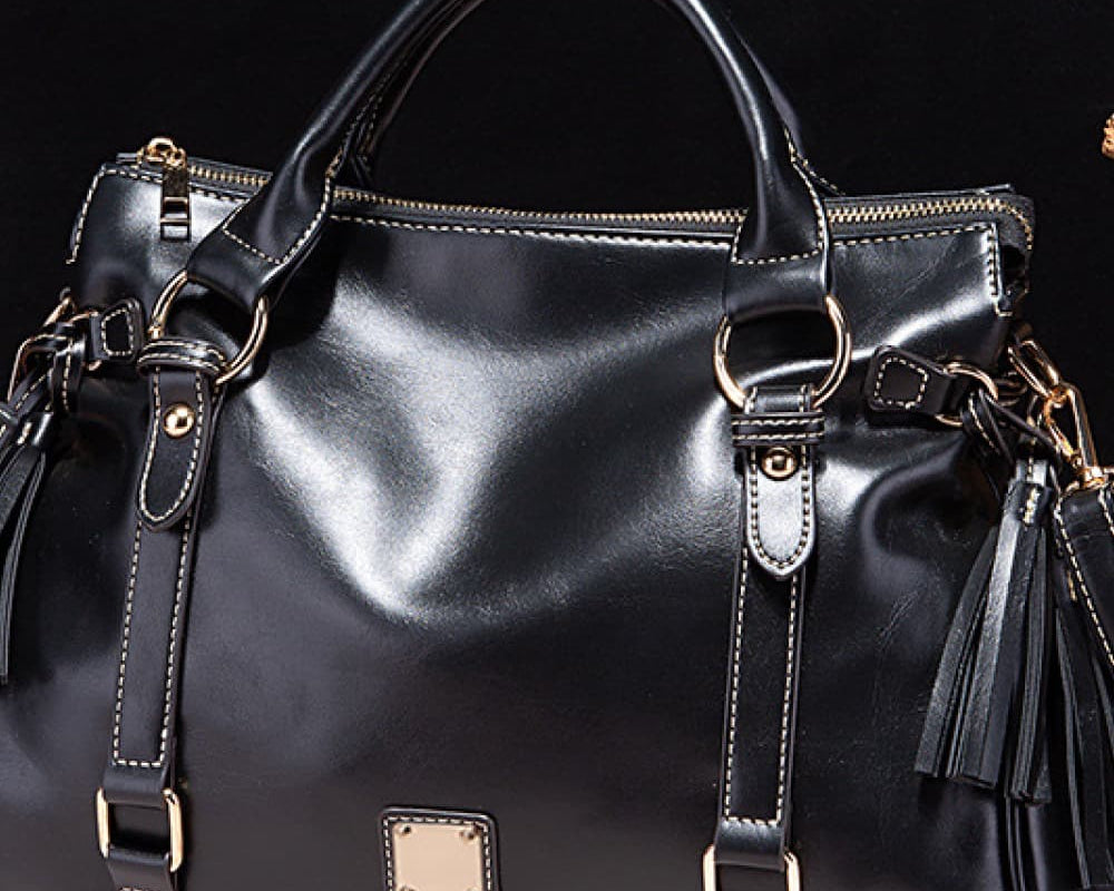 NEWYORKLISTED STYLE COLLECTION: Vegan Leather Handbag with Tassels - NEWYORKLISTED