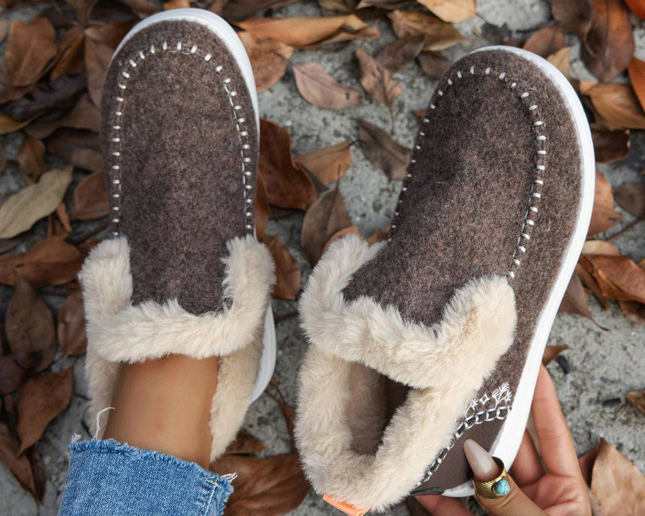 NEWYORKLISTED STYLE COLLECTION: Furry Suede Comfort Flats - NEWYORKLISTED