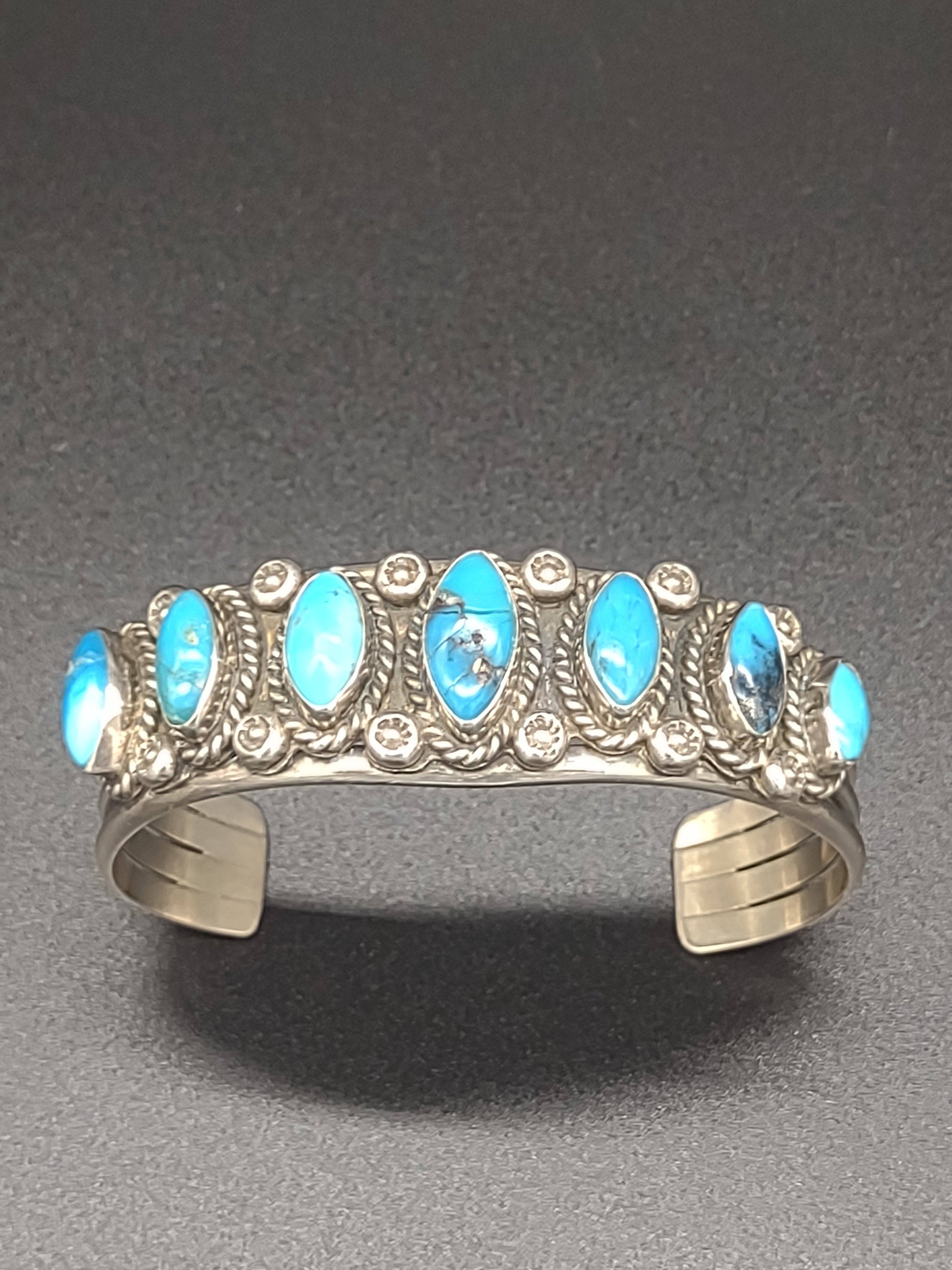 NEWYORKLISTED - Southwestern Style Turquoise Sterling Silver Cuff Bracelet - NEWYORKLISTED
