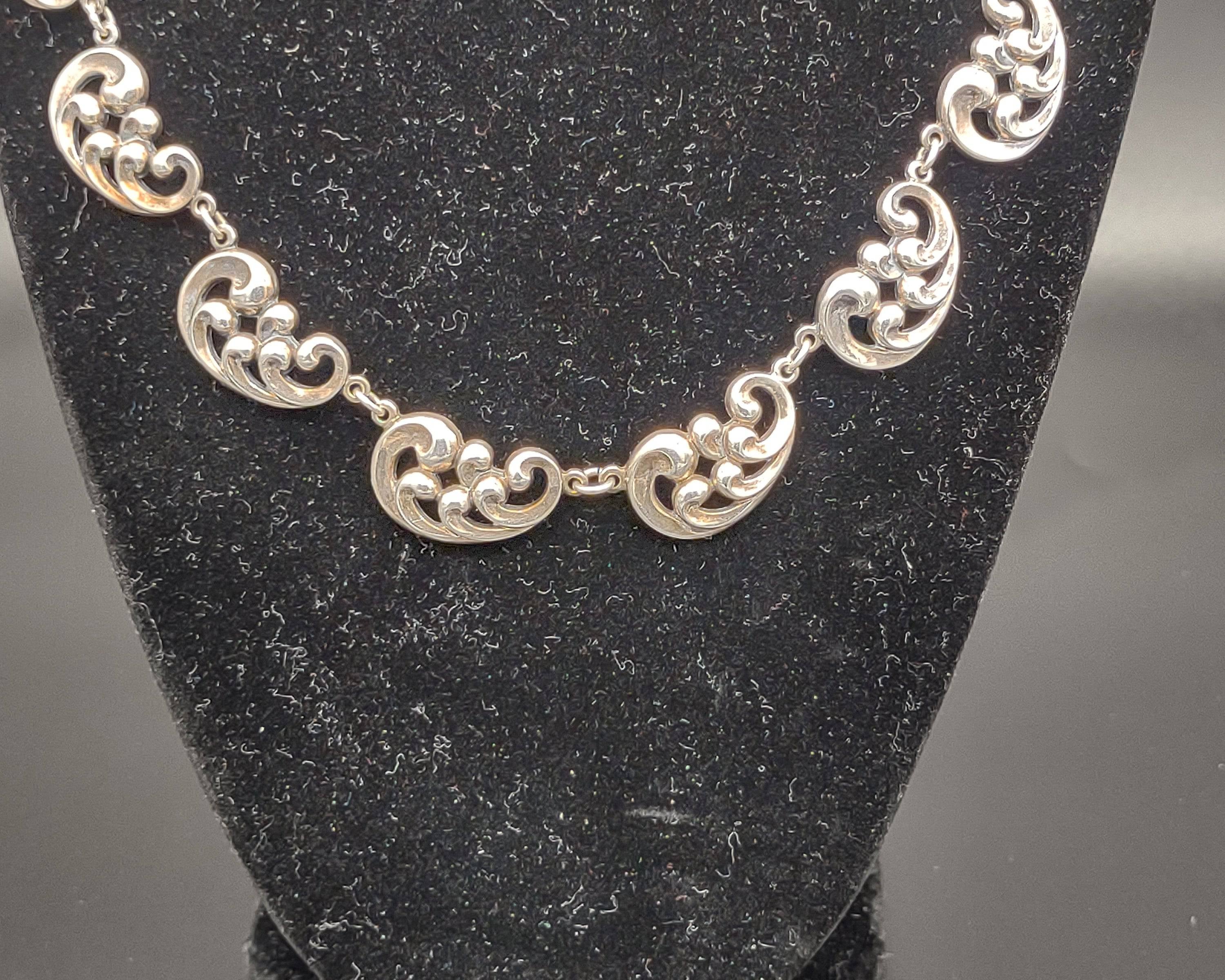 NEWYORKLISTED Vintage Sterling Silver Scroll Work Necklace - NEWYORKLISTED