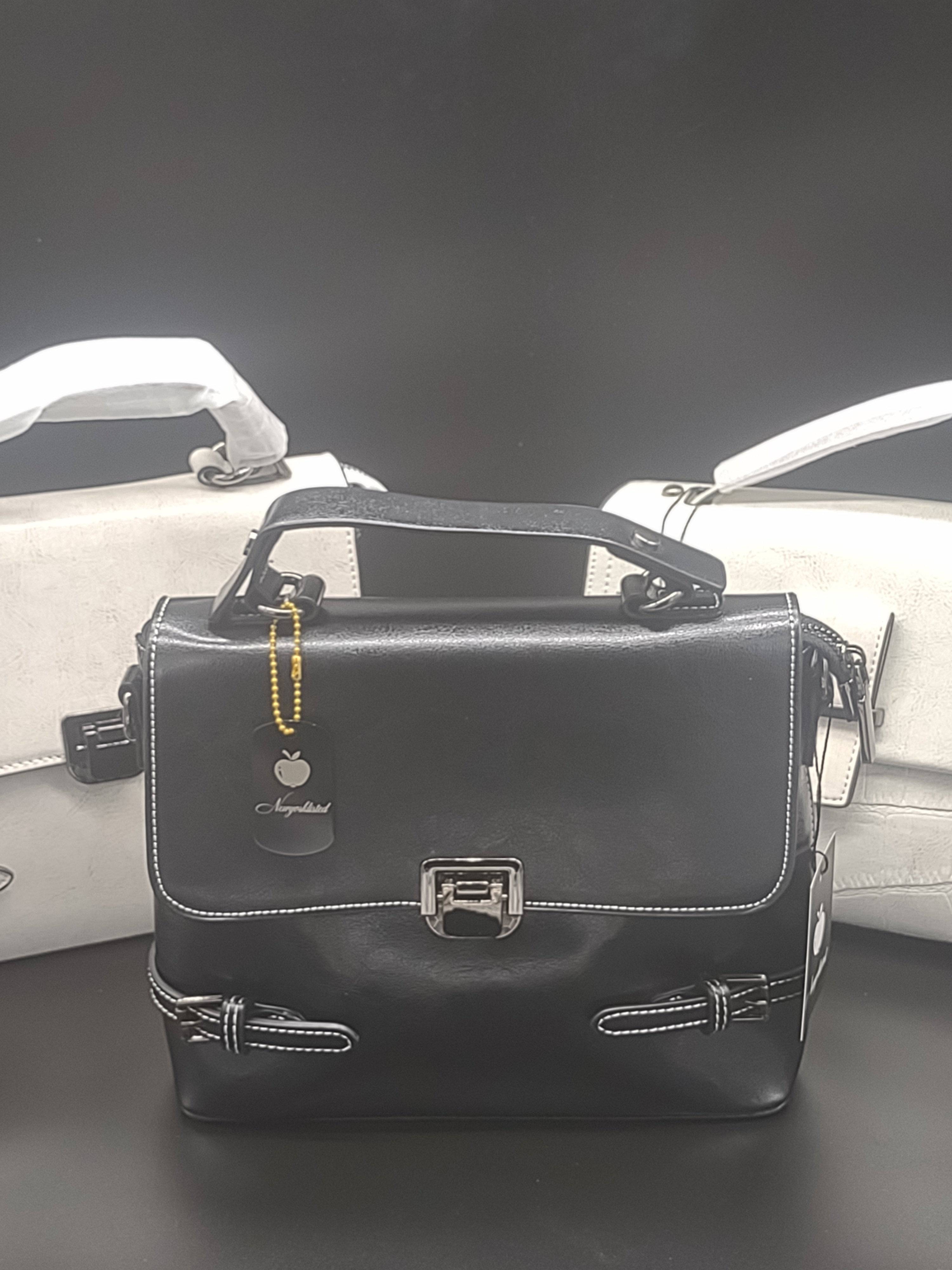 NEWYORKLISTED - Black Leather Handbag - The Michele! - NEWYORKLISTED