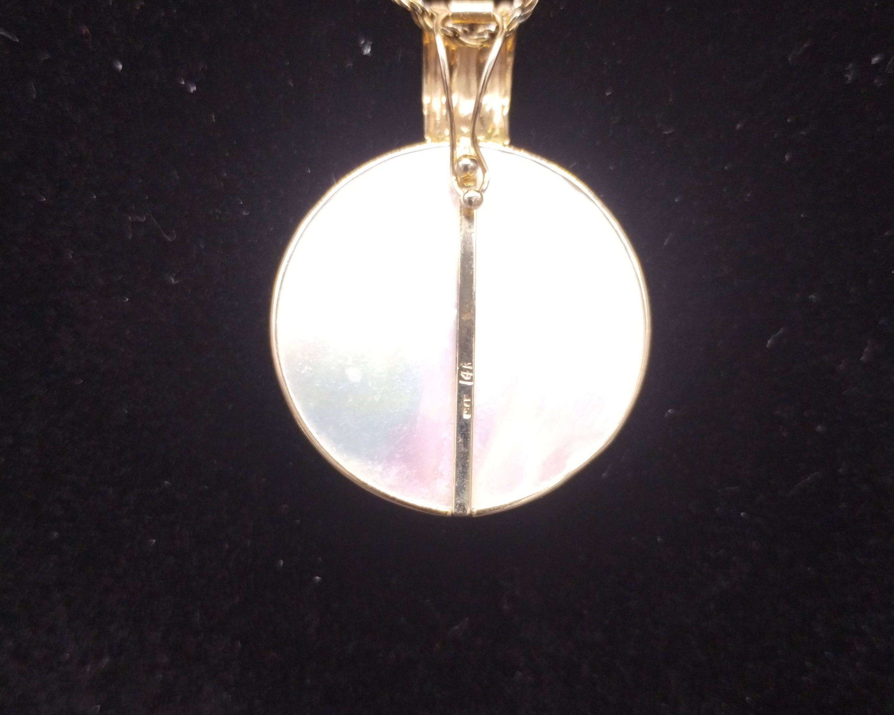 NEWYORKLISTED - Vintage Gorgeous Blister Pearl Necklace with 14K Details! - NEWYORKLISTED