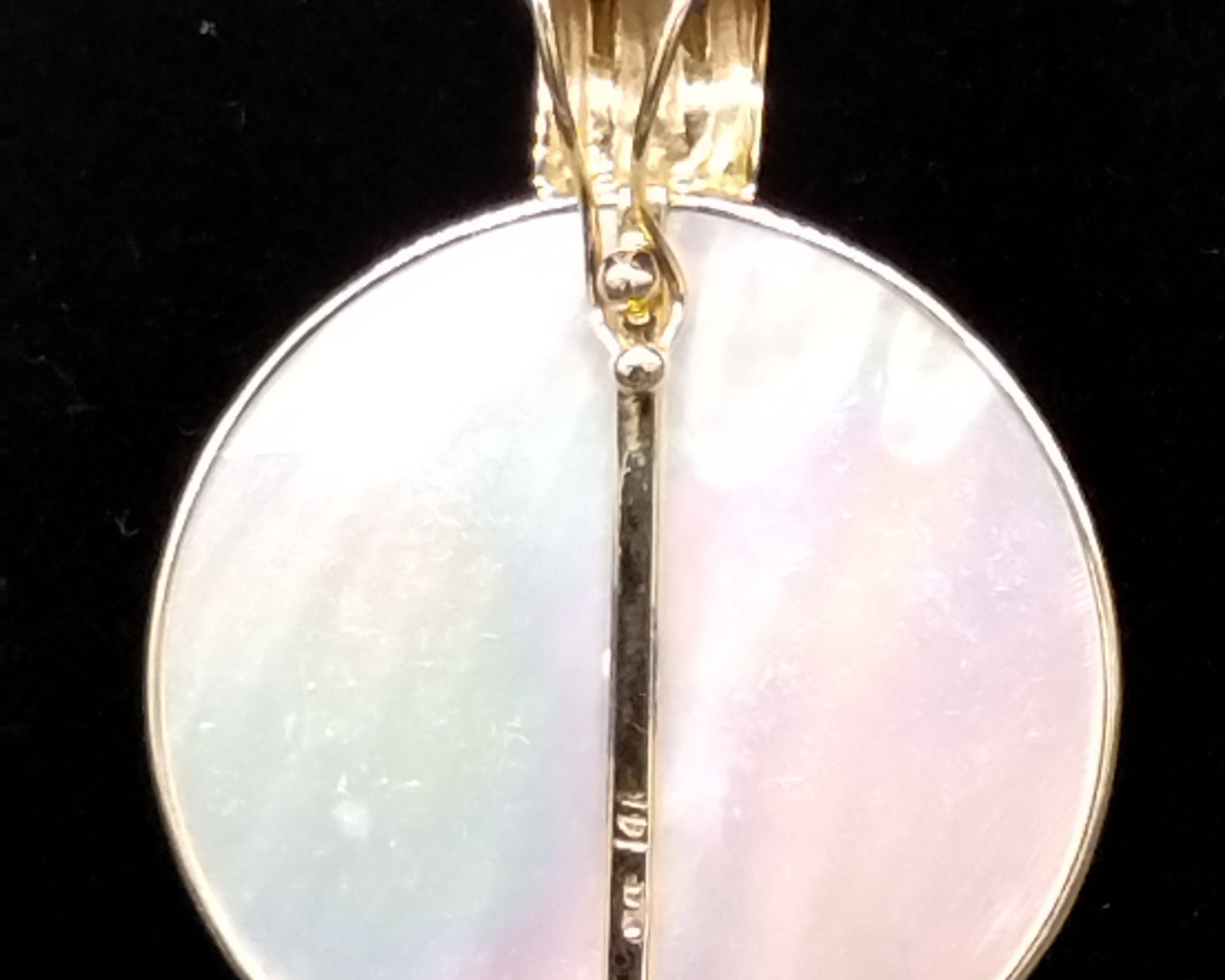 NEWYORKLISTED - Vintage Gorgeous Blister Pearl Necklace with 14K Details! - NEWYORKLISTED