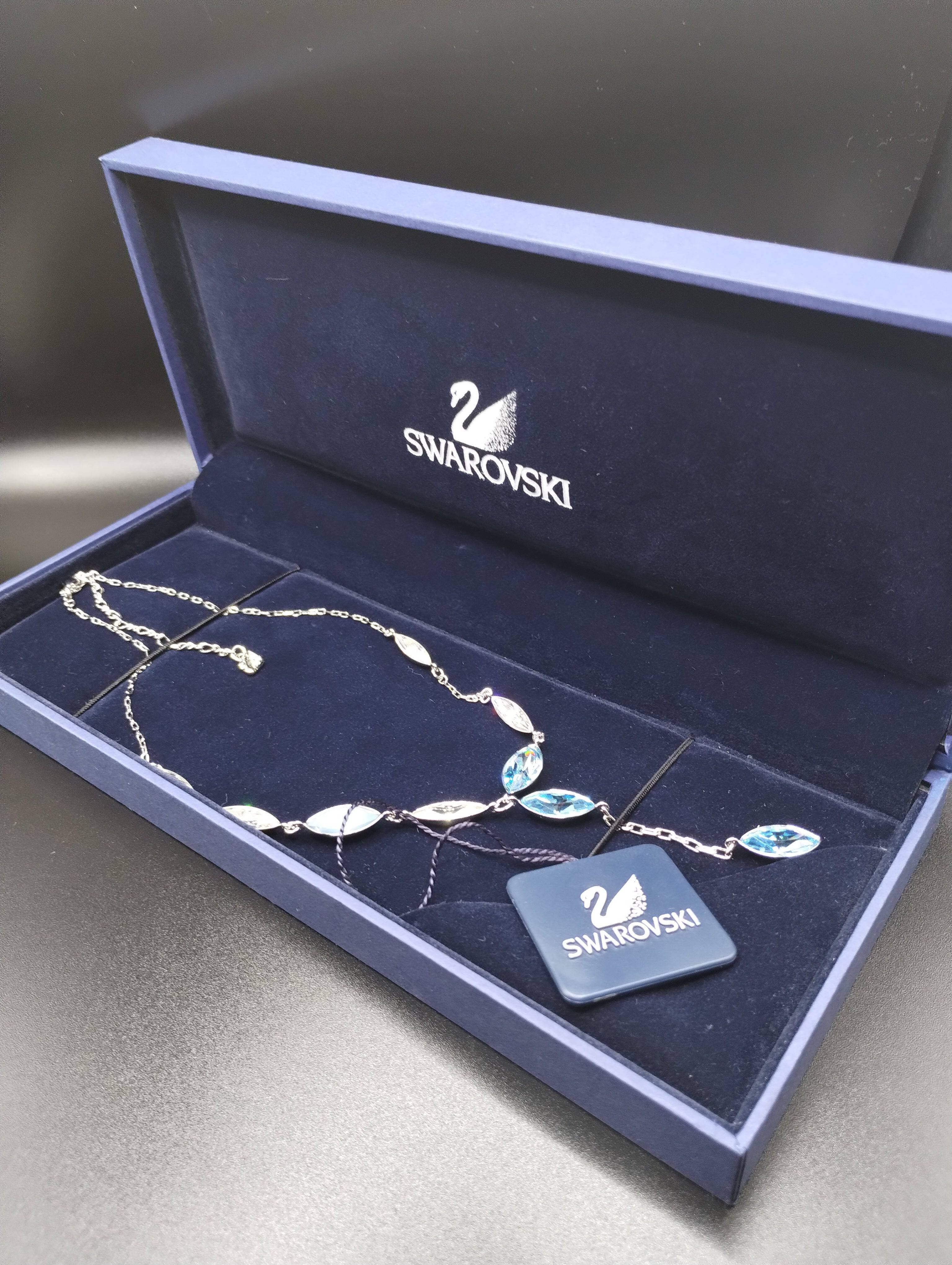 NEWYORKLISTED - Swarovski Crystal Necklace - NEWYORKLISTED