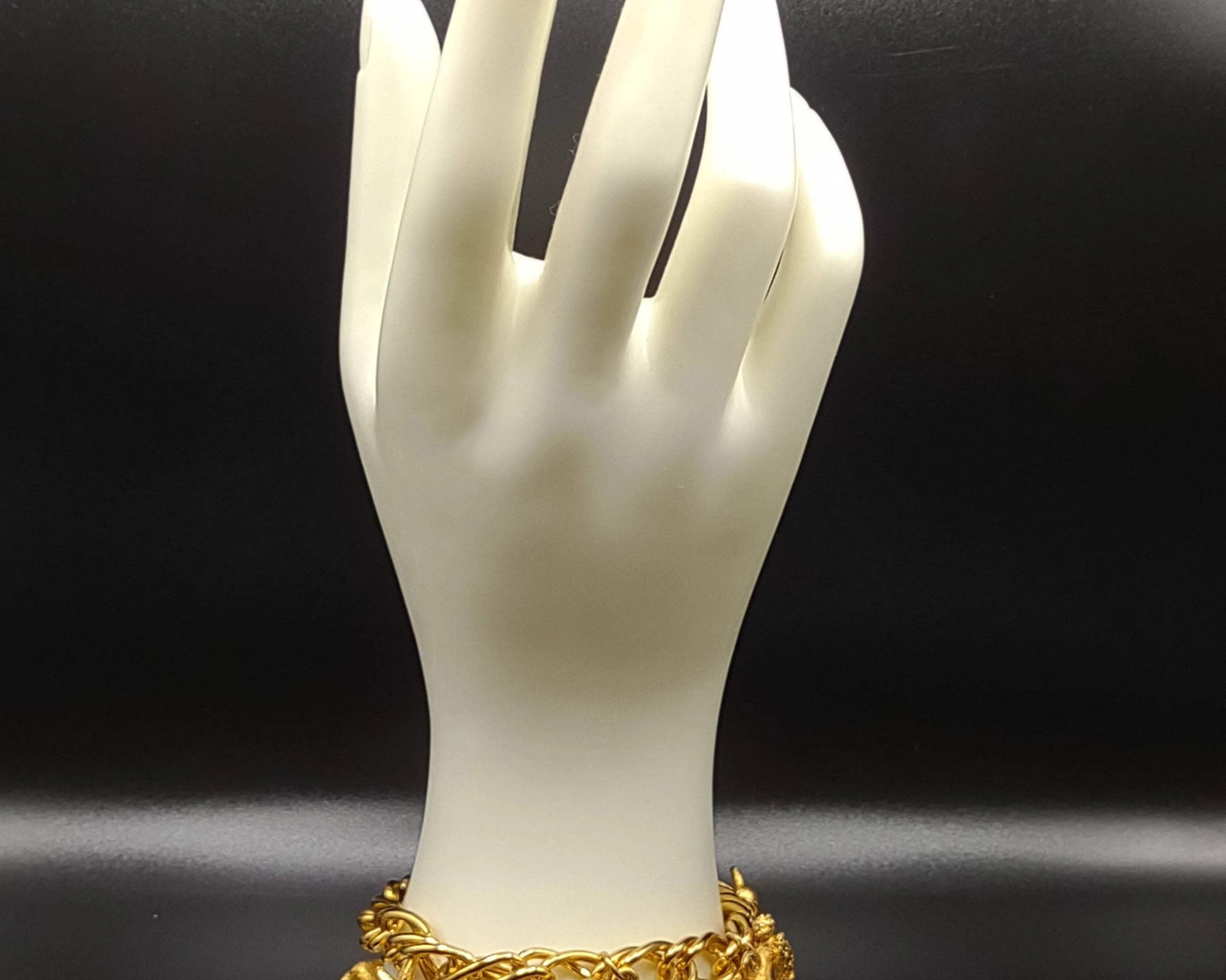 NEWYORKLISTED - Vintage Sarah Coventry Charm Barcelet - NEWYORKLISTED