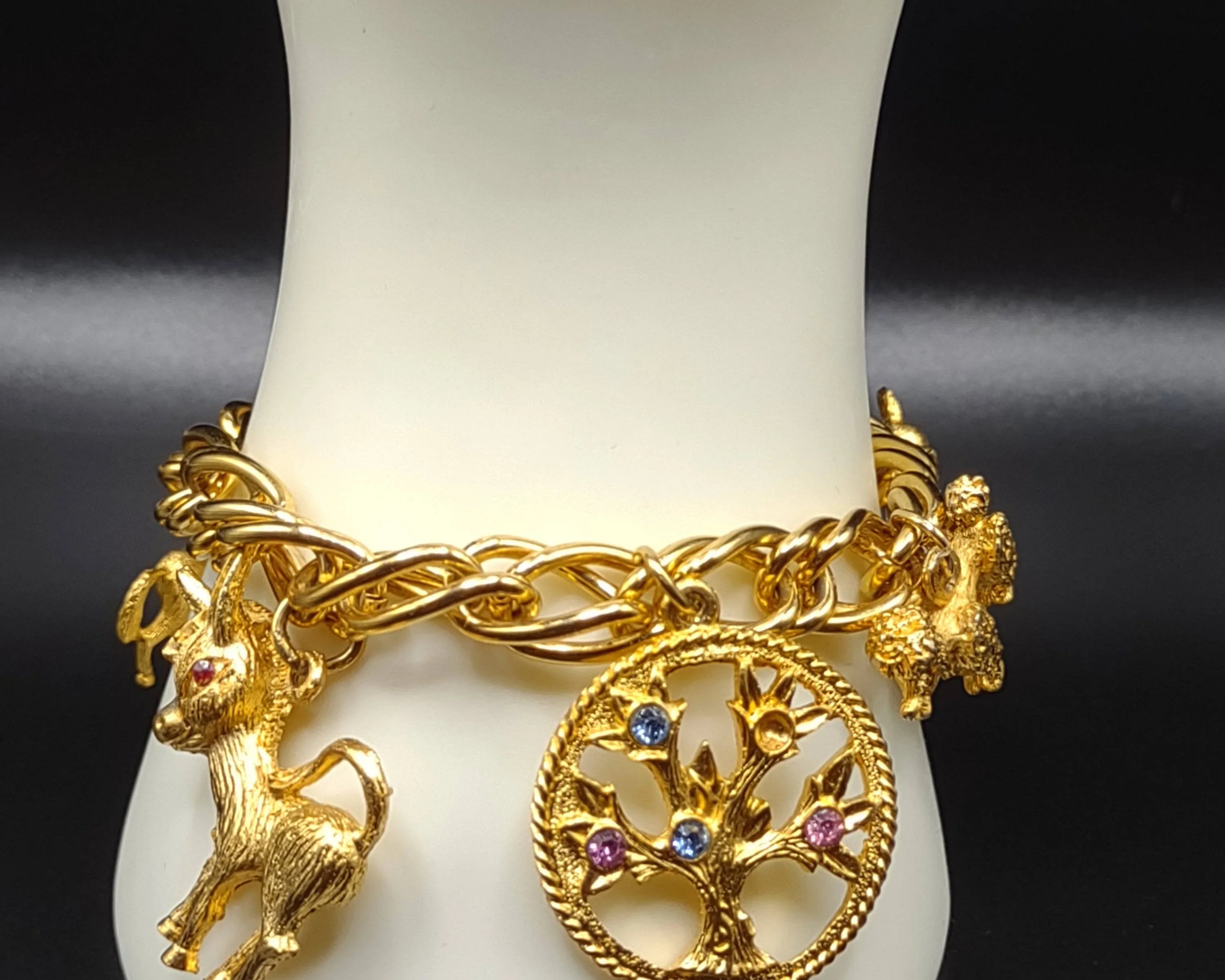 NEWYORKLISTED - Vintage Sarah Coventry Charm Barcelet - NEWYORKLISTED