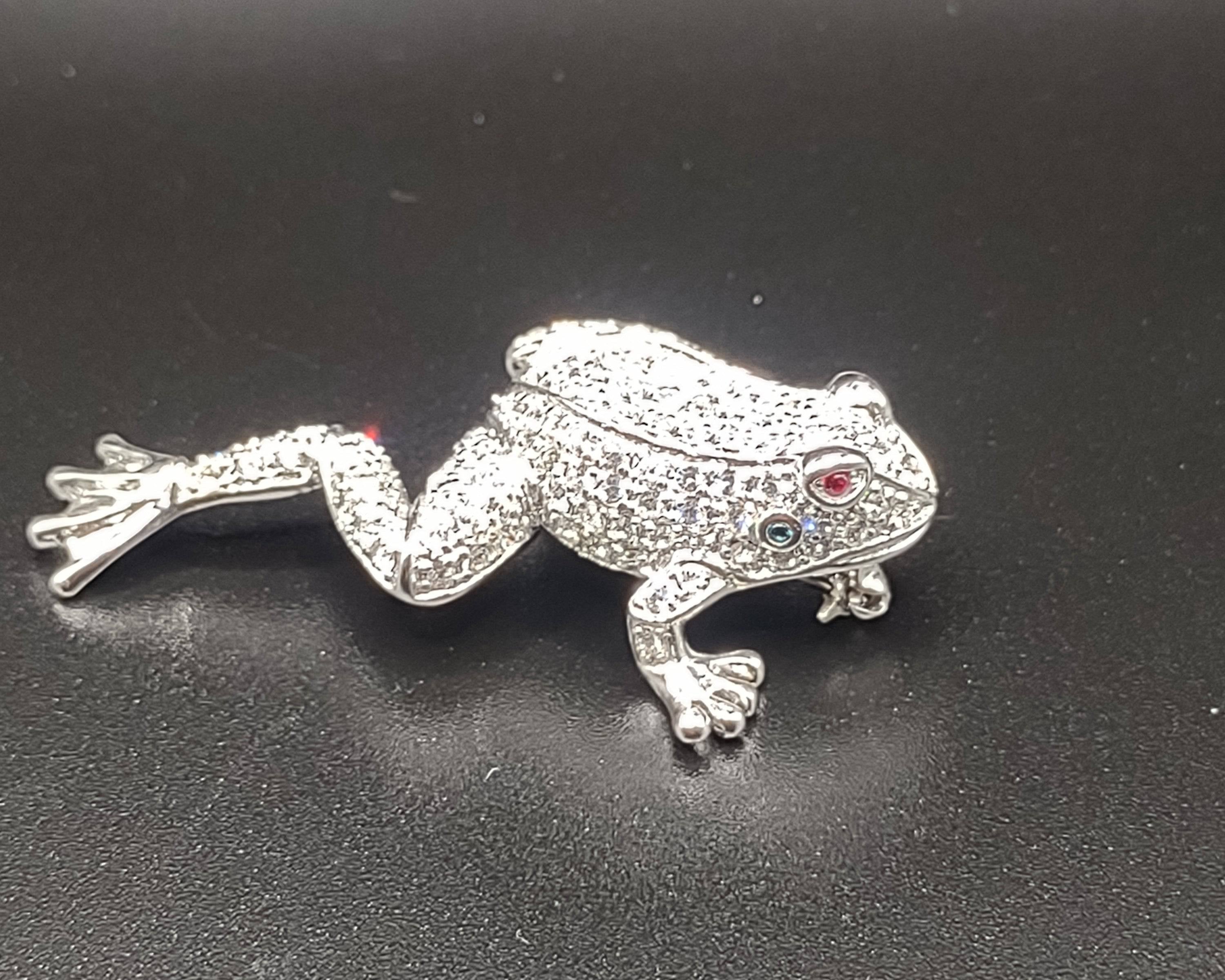 NEWYORKLISTED Vintage Jewelry - Sterling Silver Rhinestone Frog Brooch by Jenna Nicole - NEWYORKLISTED