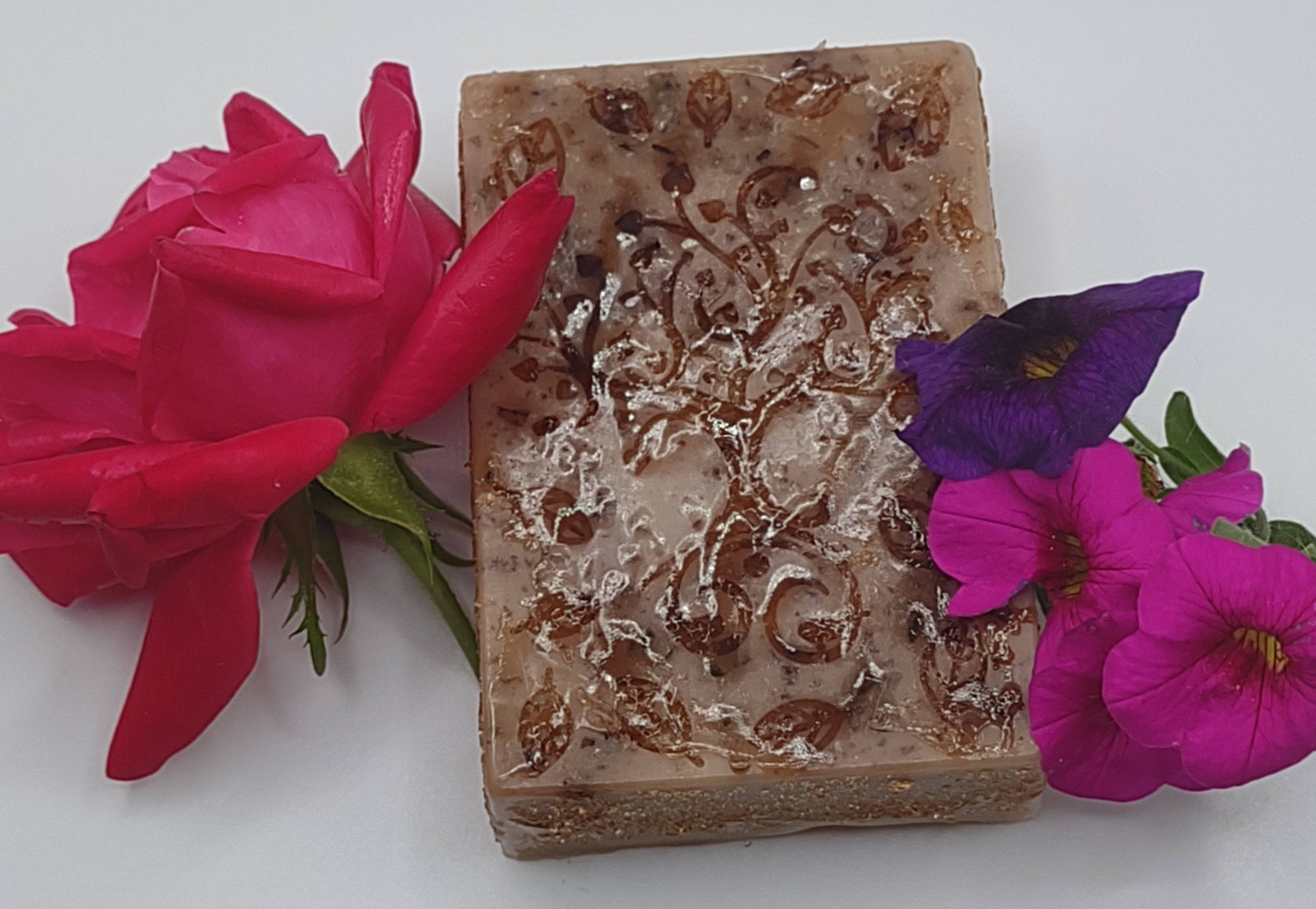 AMLA NATURALS - Hibiscus Silk Oasis Bar - NEWYORKLISTED