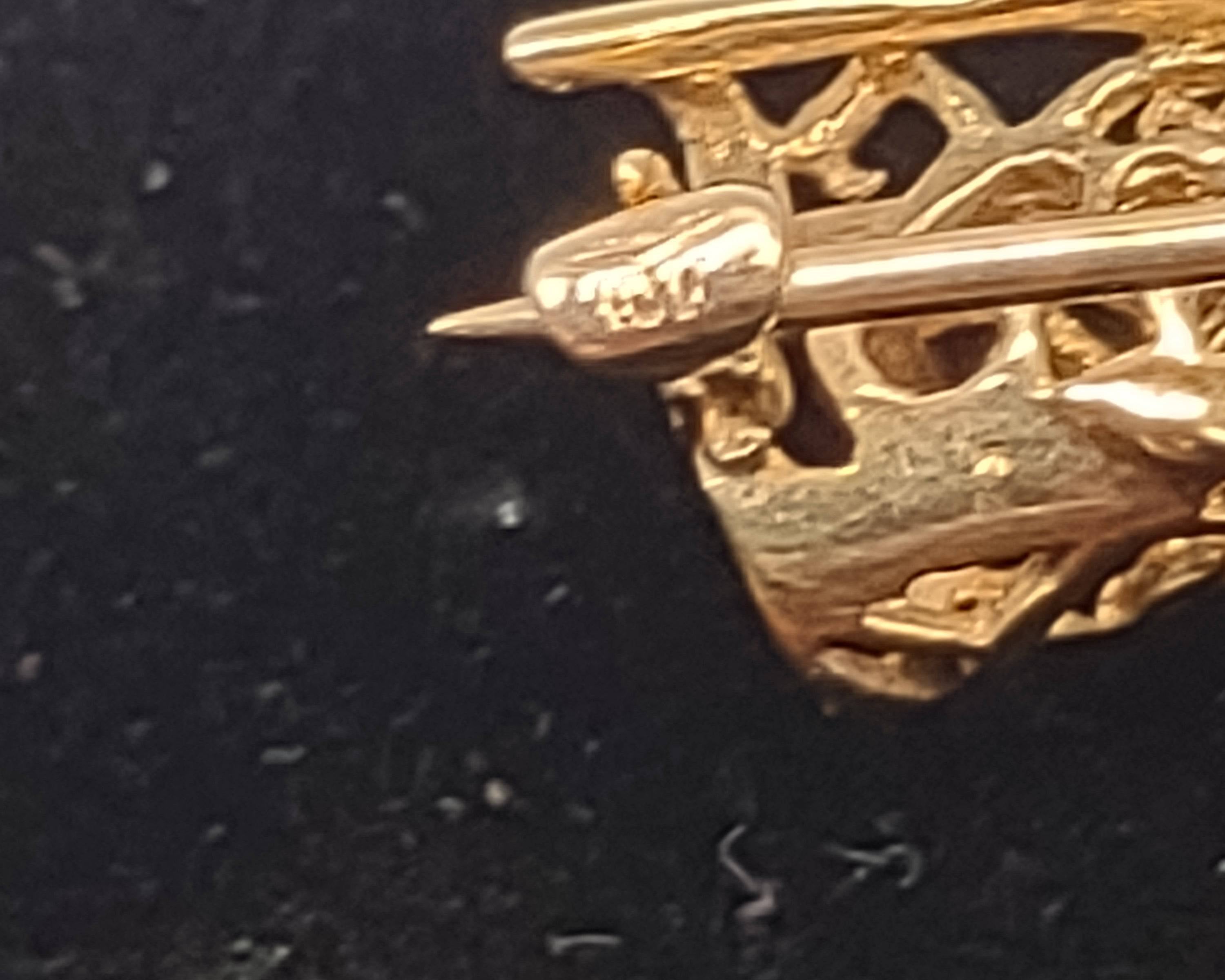 NEWYORKLISTED Vintage Jewelry Collection - Late 1920s Aquamarine Candy Delight 10K Gold Brooch - NEWYORKLISTED