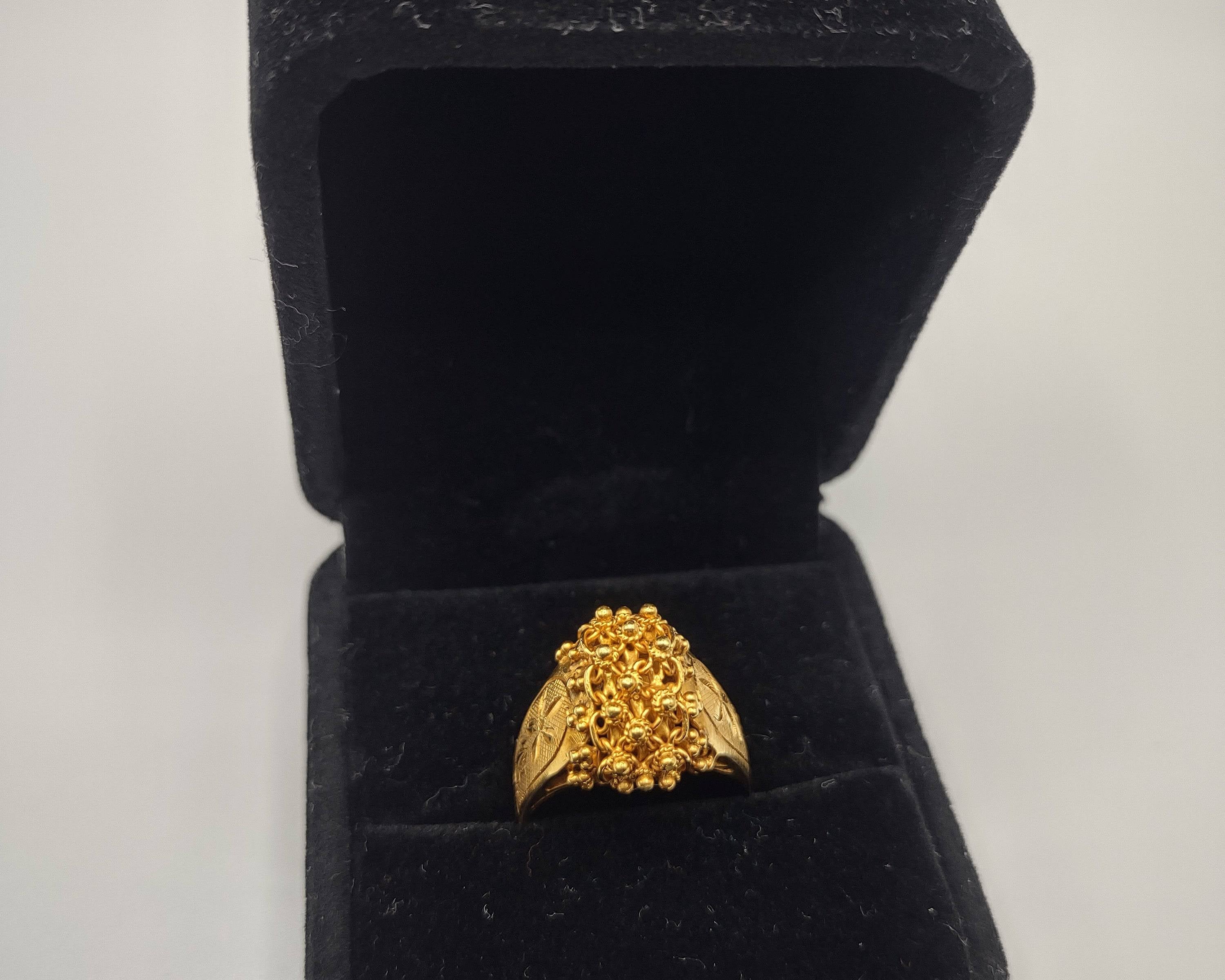 NEWYORKLISTED Vintage Jewelry Collection - Bollywood Bliss Gold Ring - NEWYORKLISTED