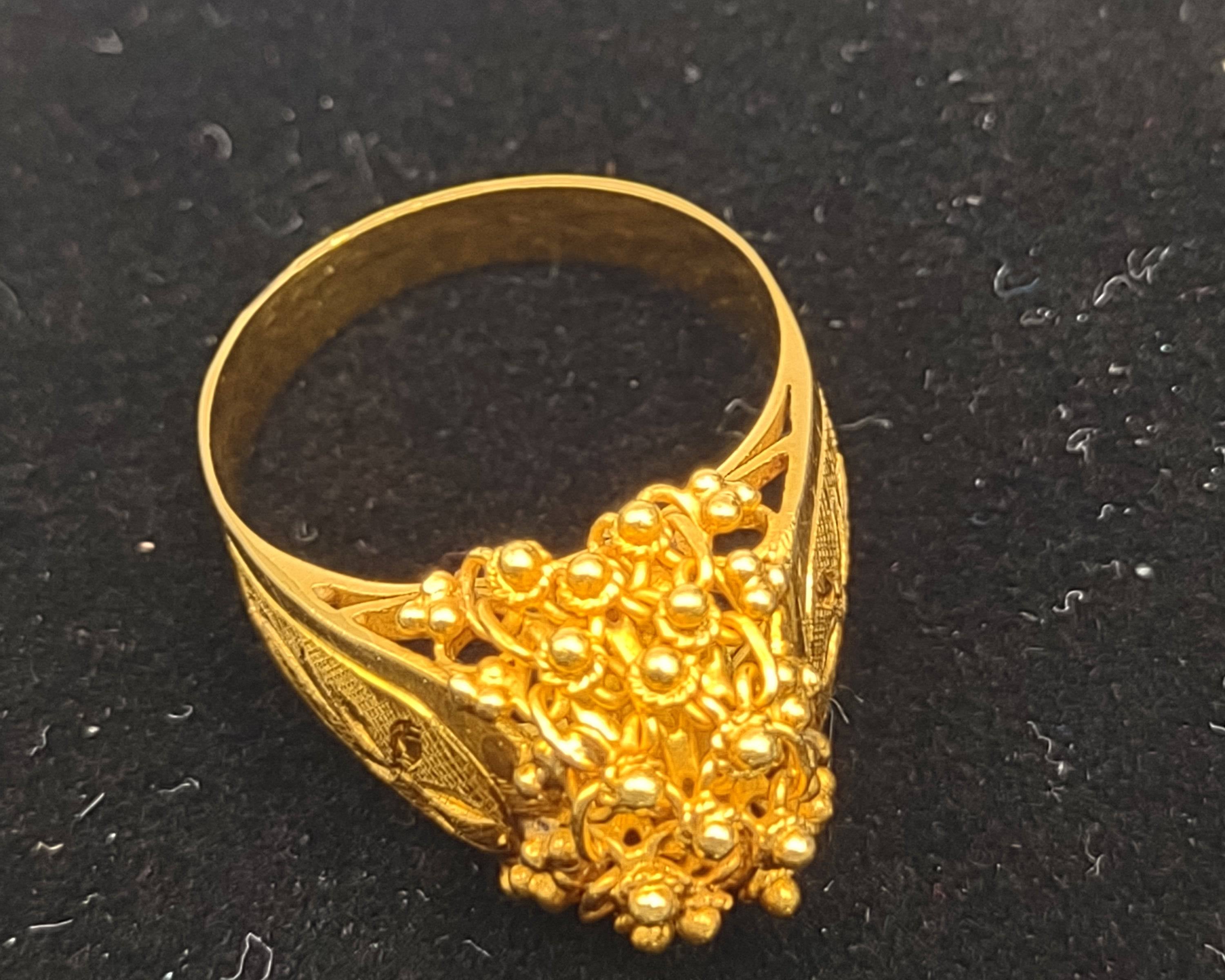 NEWYORKLISTED Vintage Jewelry Collection - Bollywood Bliss Gold Ring - NEWYORKLISTED