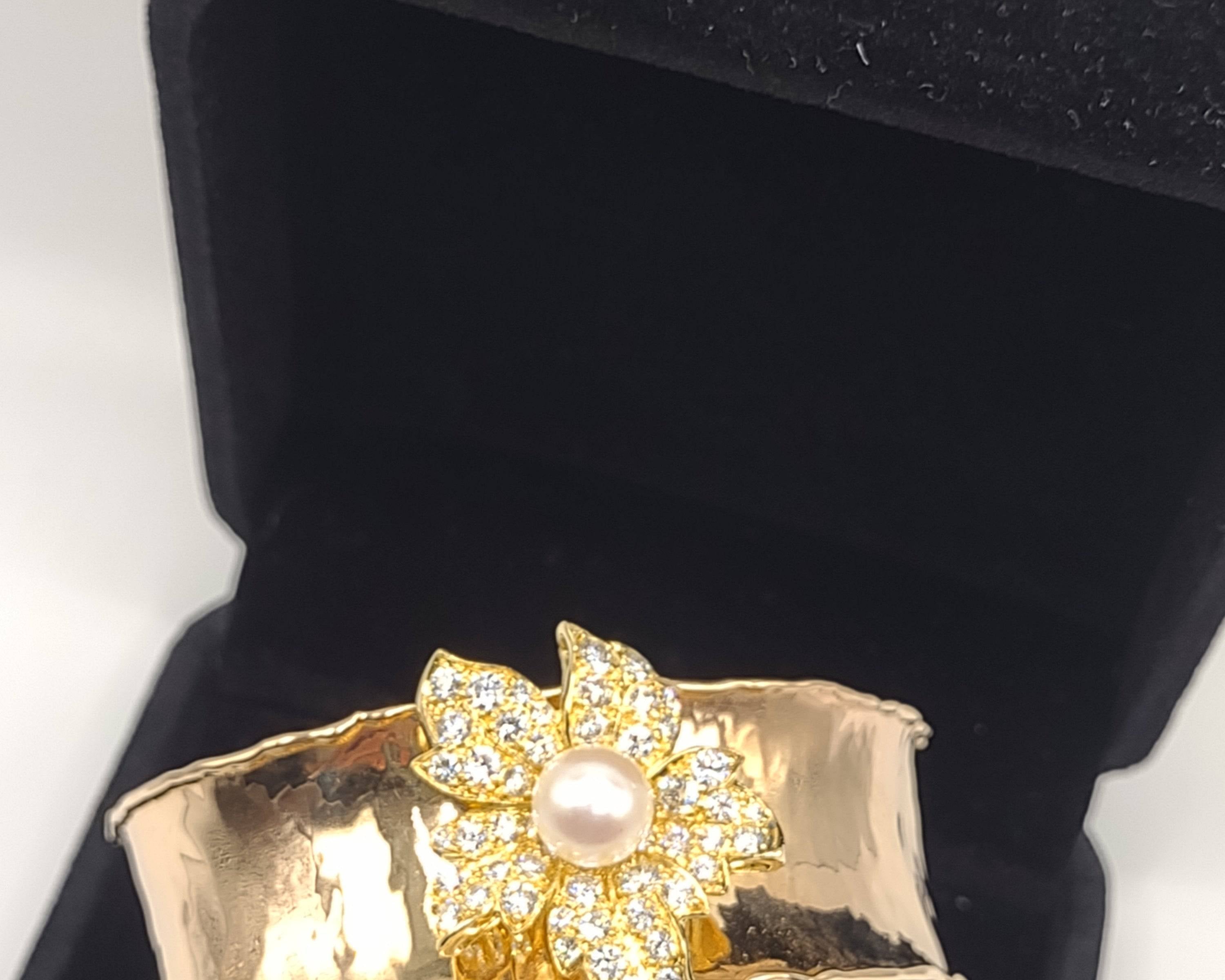 NEWYORKLISTED Vintage Jewelry Collection: The 18K Diamond & Pearl Sunshine Cuff Bracelet – A Radiant Masterpiece - NEWYORKLISTED