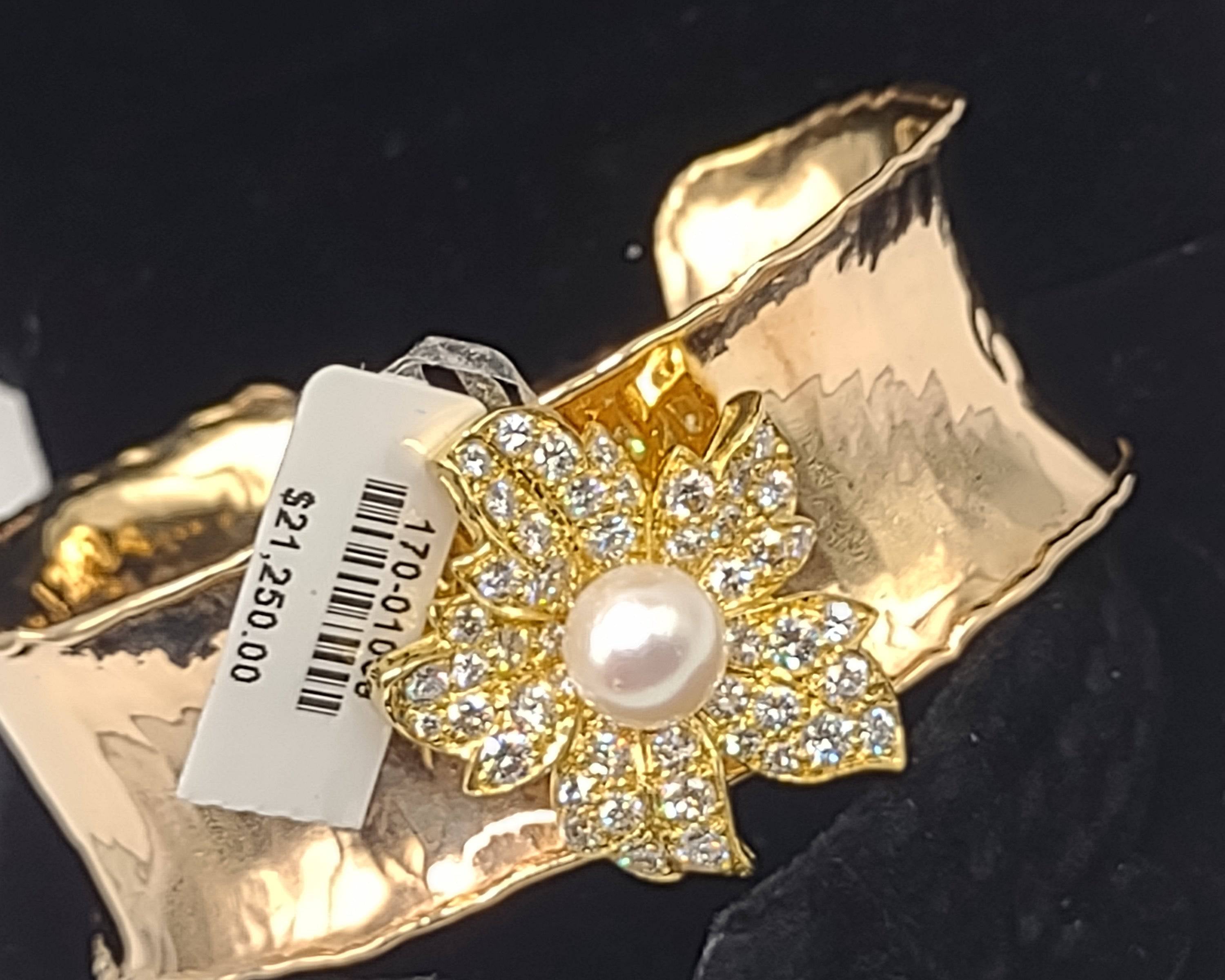 NEWYORKLISTED Vintage Jewelry Collection: The 18K Diamond & Pearl Sunshine Cuff Bracelet – A Radiant Masterpiece - NEWYORKLISTED