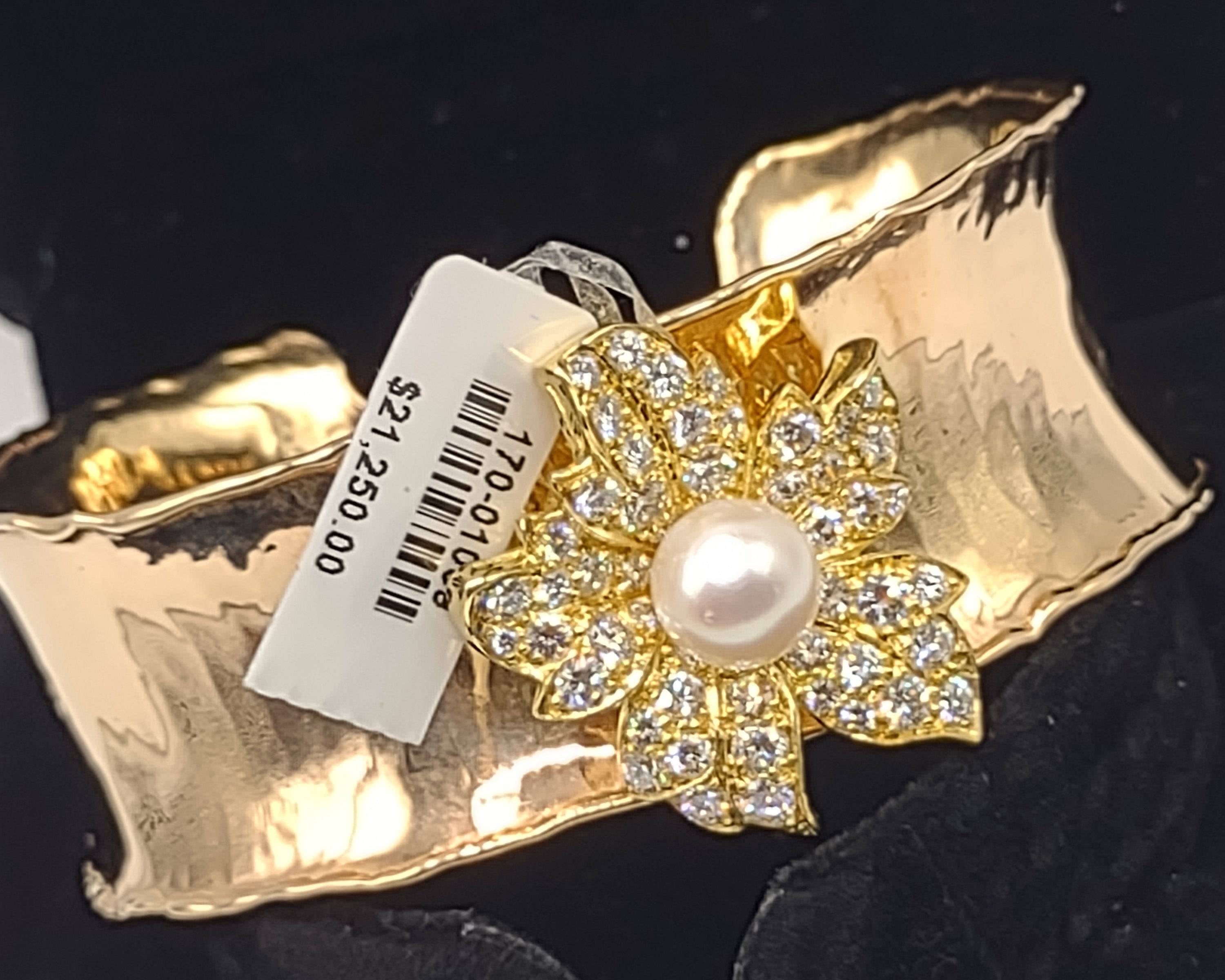 NEWYORKLISTED Vintage Jewelry Collection: The 18K Diamond & Pearl Sunshine Cuff Bracelet – A Radiant Masterpiece - NEWYORKLISTED