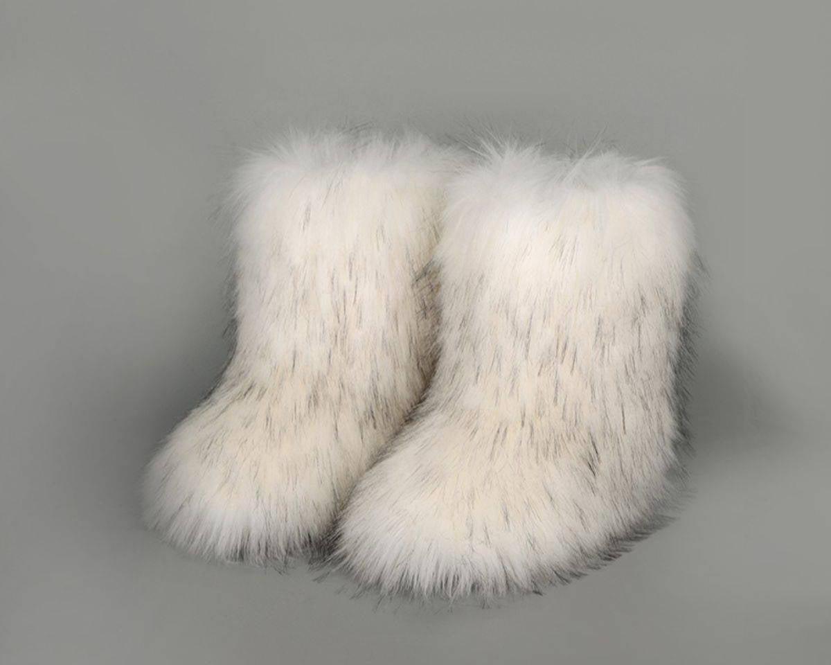 NEWYORKLISTED STYLE COLLECTION: Hug Me Comfort Fuzzy Platform Boots - NEWYORKLISTED
