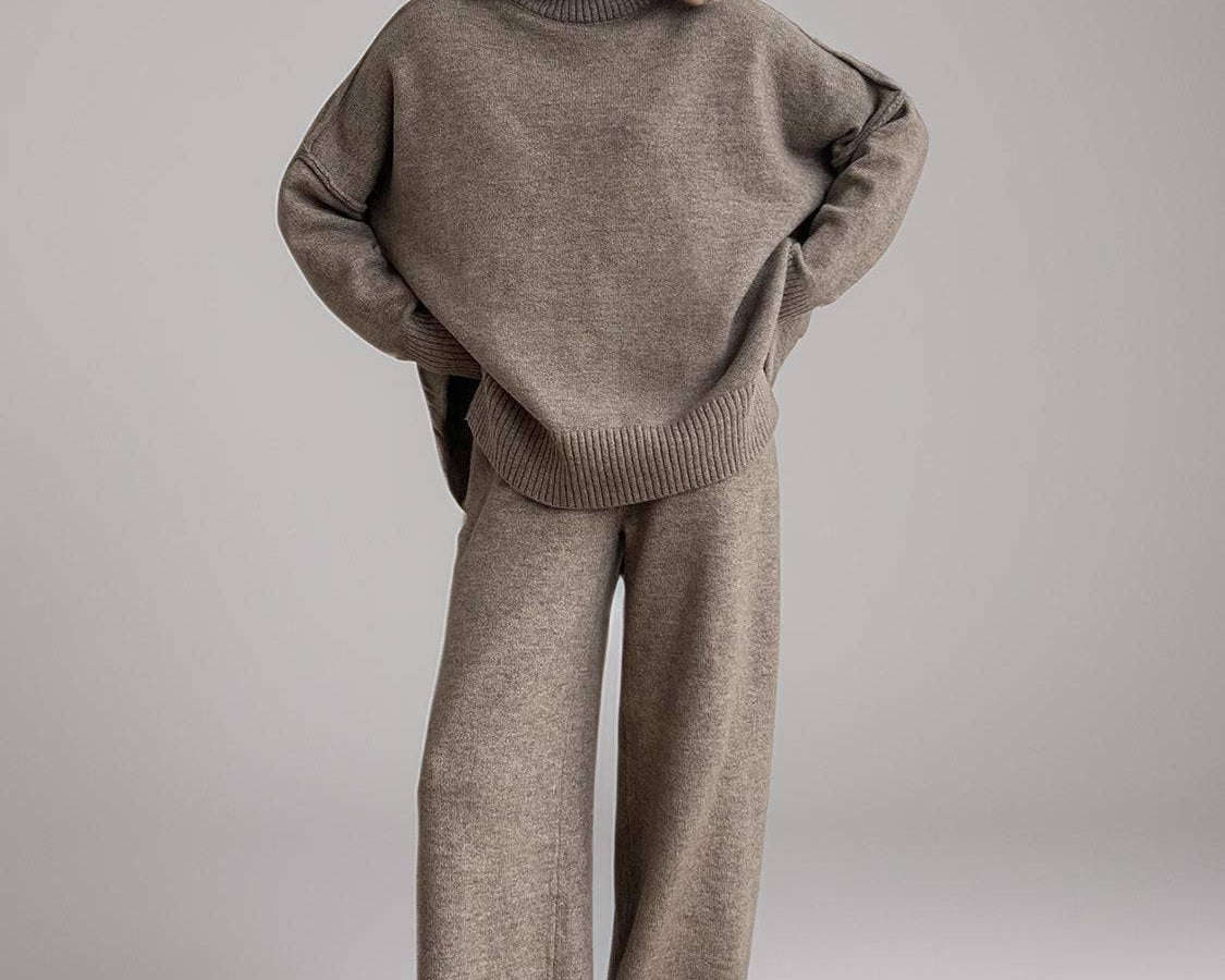 NEWYORKLISTED STYLE COLLECTION: Turtleneck Long Sleeve Top and Pants Sweater Set - NEWYORKLISTED