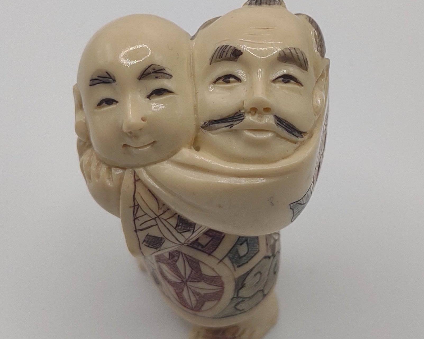 Two-Headed Netsuke Figurine – Hand-Carved High-Quality Replica - NEWYORKLISTED