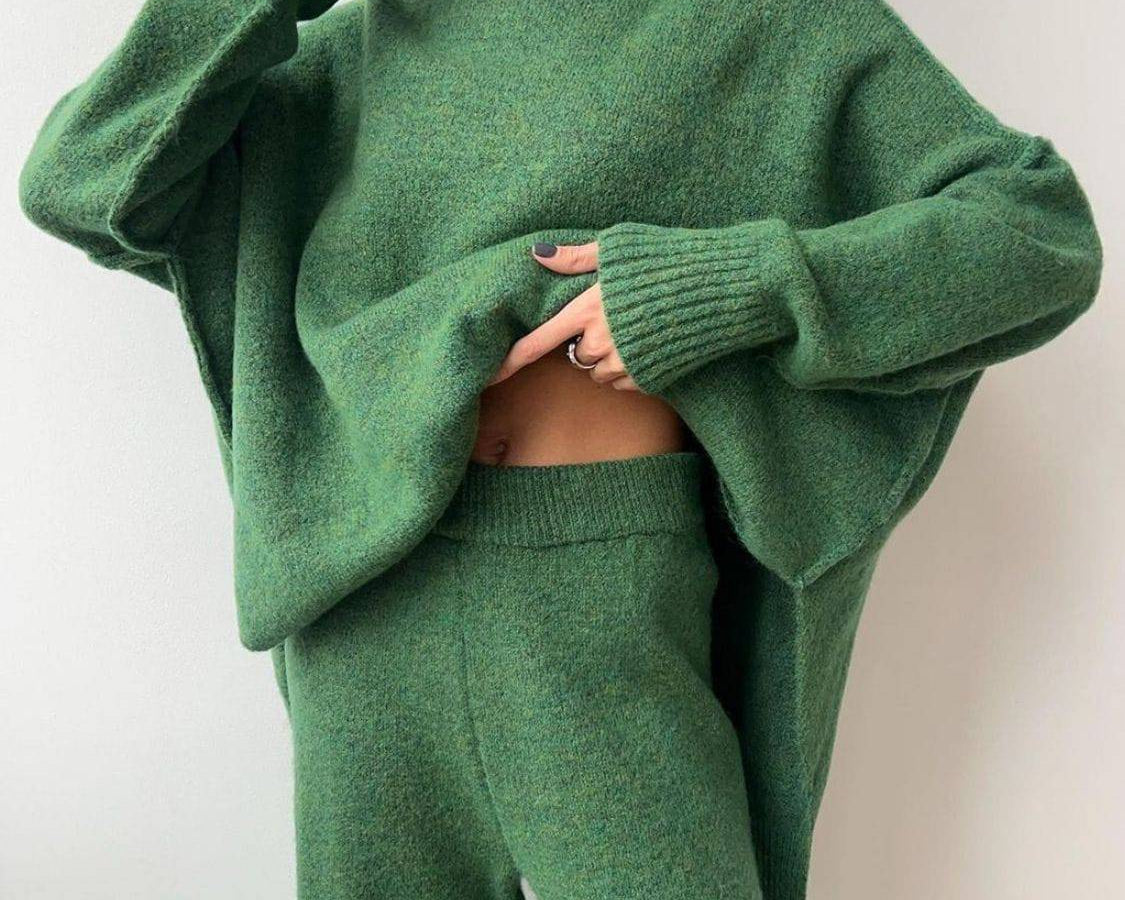 NEWYORKLISTED STYLE COLLECTION: Turtleneck Long Sleeve Top and Pants Sweater Set - NEWYORKLISTED