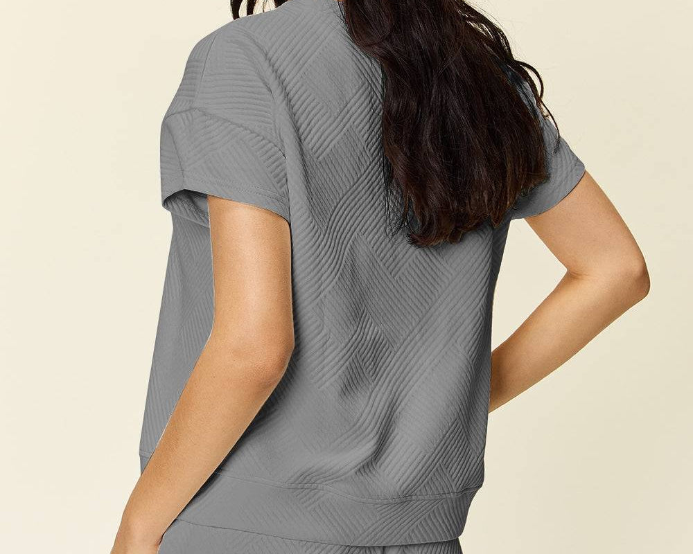 NEWYORKLISTED STYLE COLLECTION: Short Sleeve T-Shirt and Drawstring Shorts Set - NEWYORKLISTED