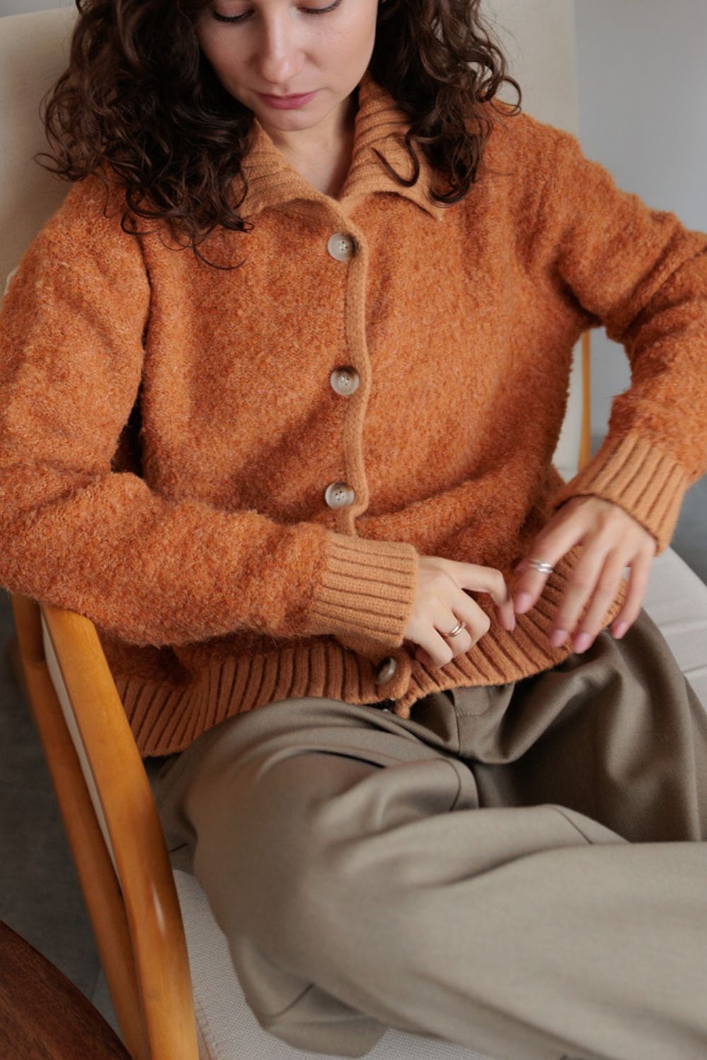 NEWYORKLISTED STYLE COLLECTION: Button Down Long Sleeve Cardigan - NEWYORKLISTED