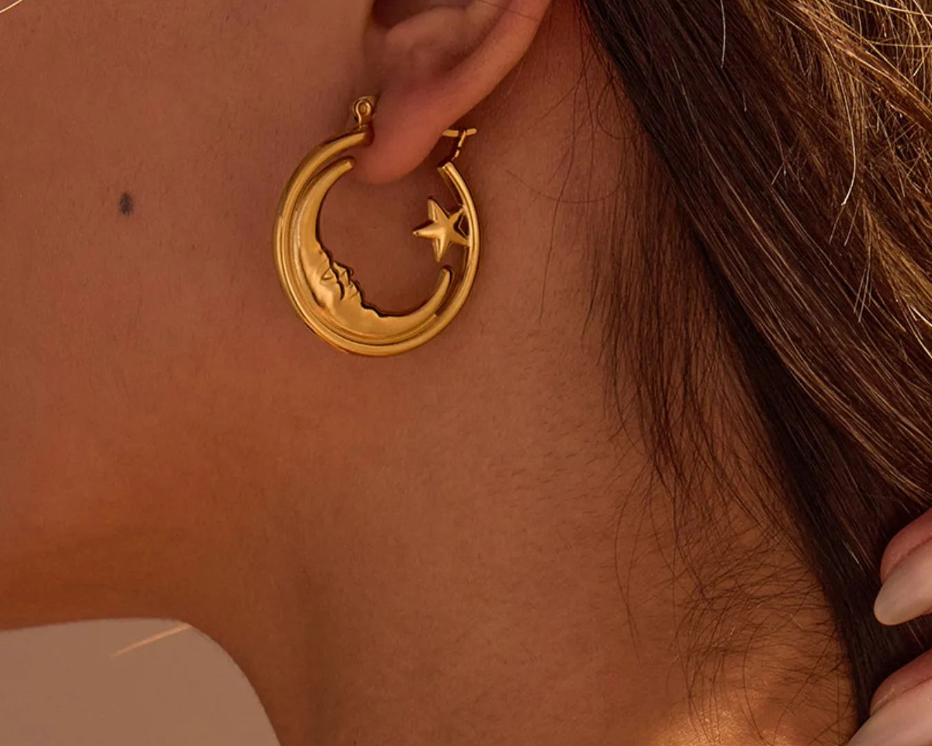 18K Gold-Plated Crescent Moon and Star Hoop Earrings – NEWYORKLISTED STYLE COLLECTION