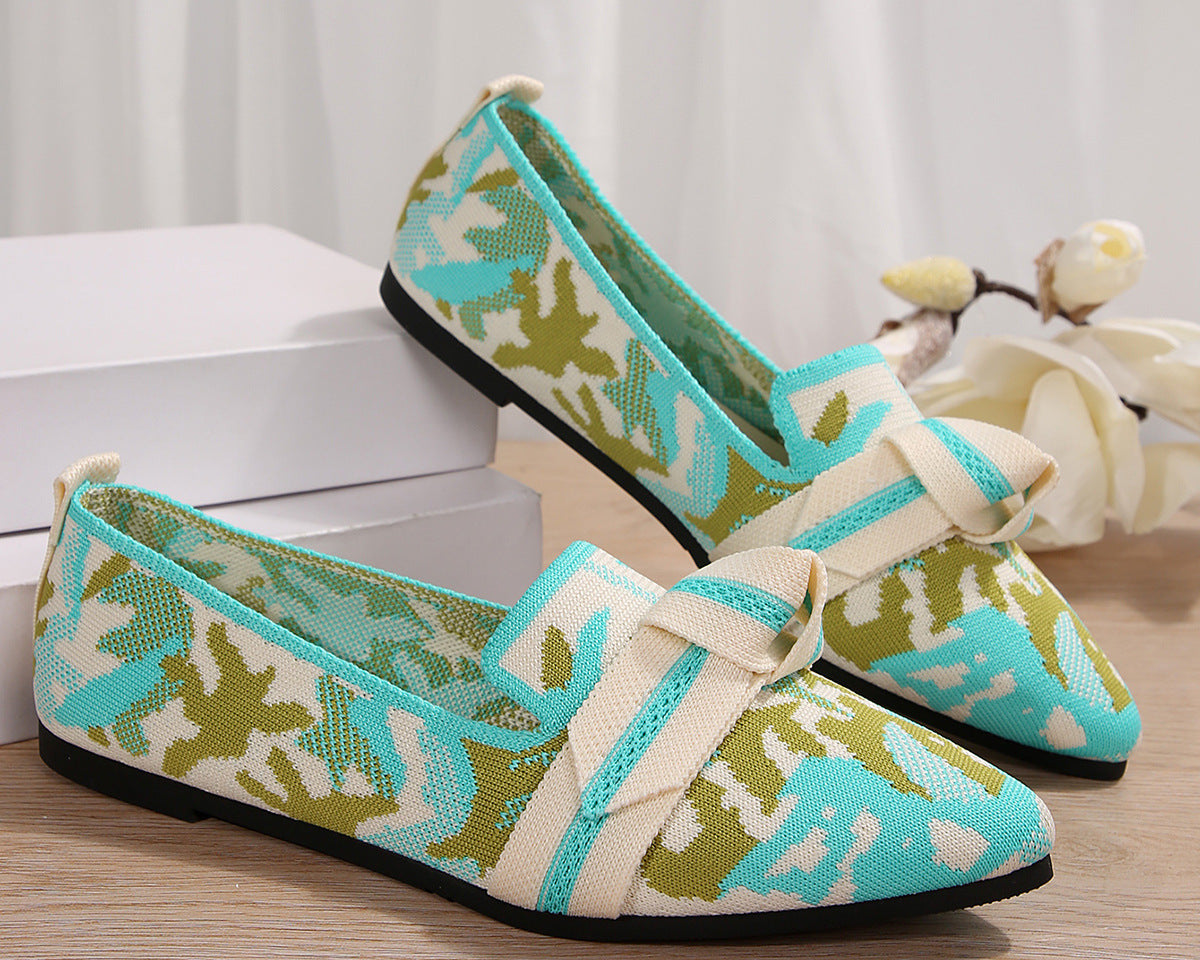 NEWYORKLISTED STYLE COLLECTION: Mesh Point Toe Flat Slip-Ons in Teal