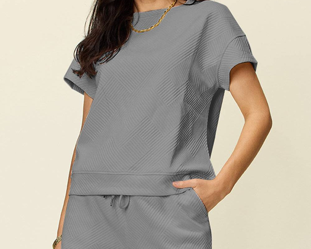 NEWYORKLISTED STYLE COLLECTION: Short Sleeve T-Shirt and Drawstring Shorts Set - NEWYORKLISTED