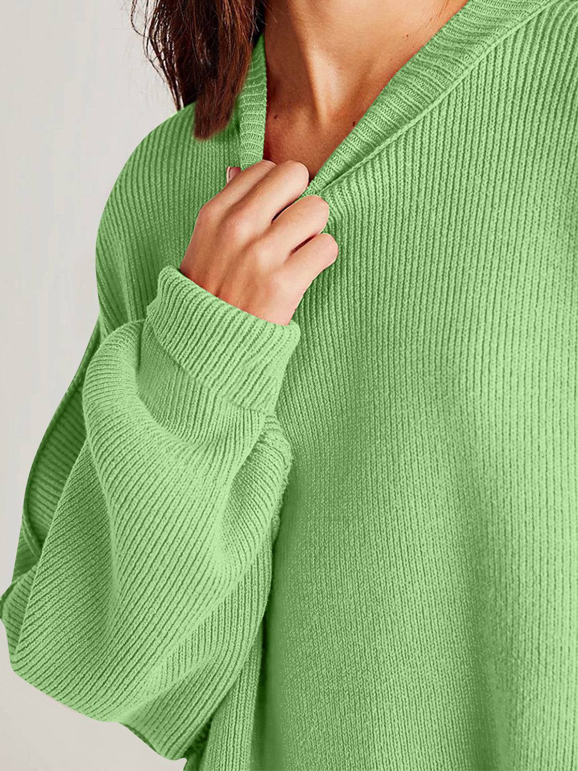 NEWYORKLISTED STYLE COLLECTION: Round Neck Long Sleeve Sweater - NEWYORKLISTED