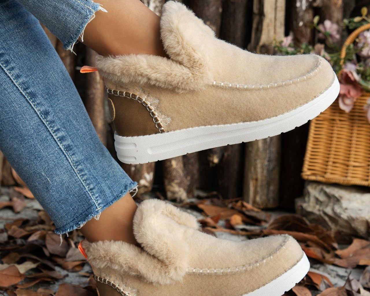 NEWYORKLISTED STYLE COLLECTION: Furry Suede Comfort Flats - NEWYORKLISTED