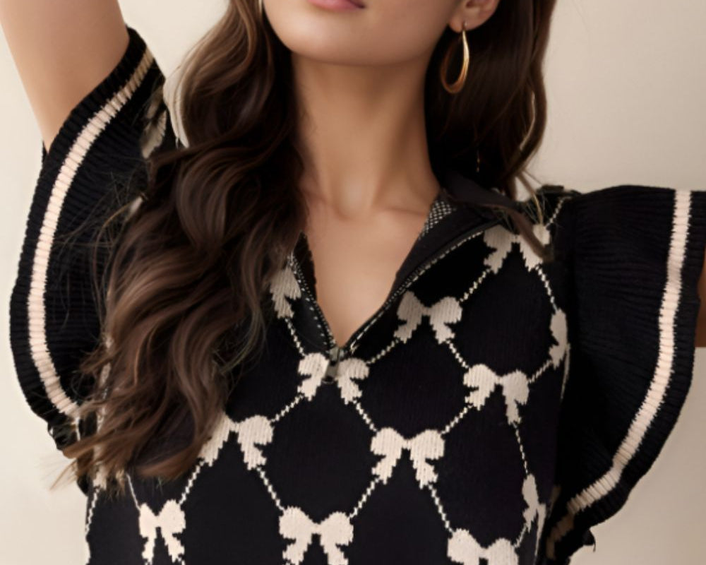 NEWYORKLISTED STYLE COLLECTION: Bow-Detail Half-Zip Sweater Vest with Chain Accent