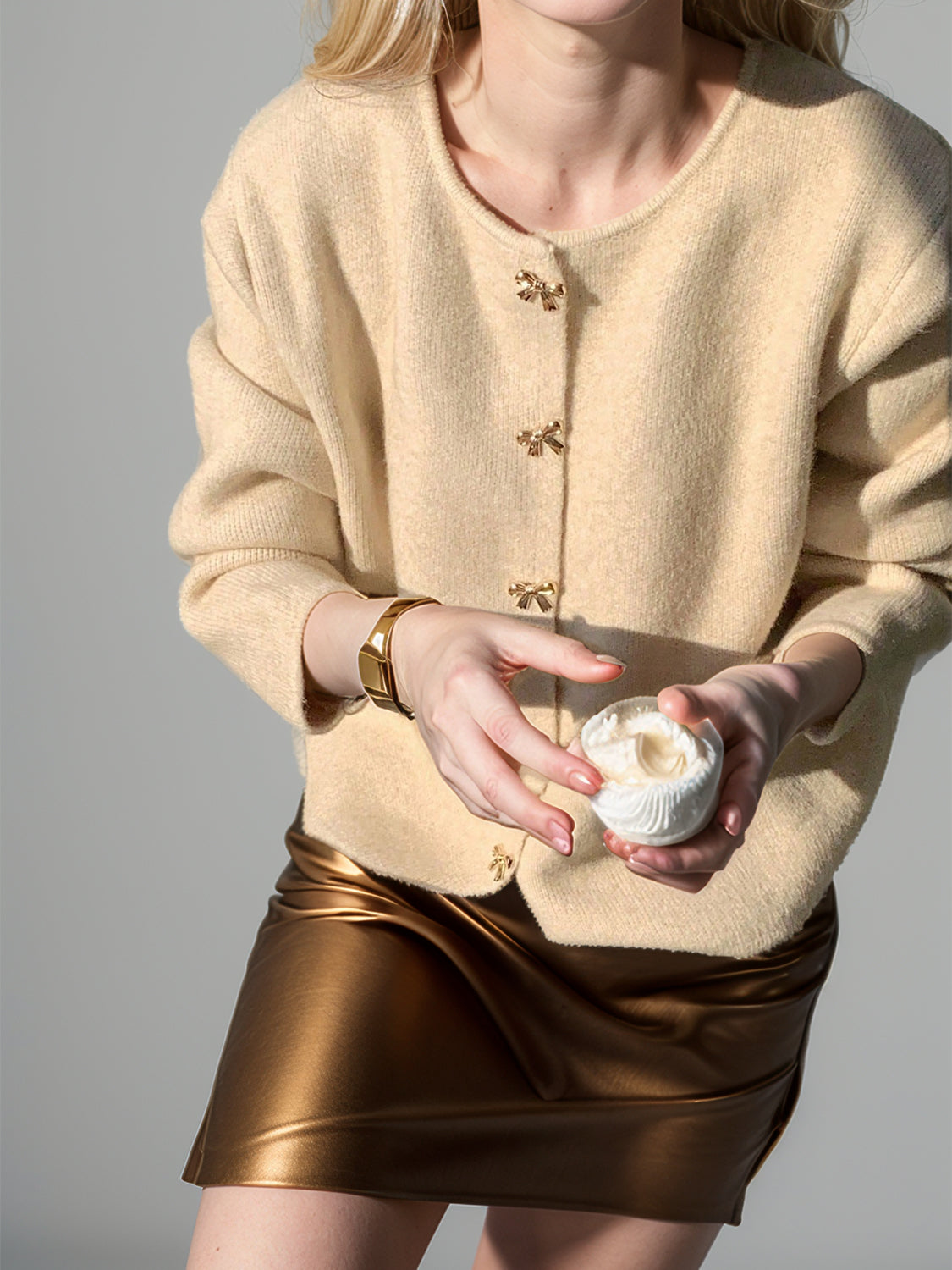 NEWYORKLISTED STYLE COLLECTION: Bow Button Long Sleeve Cardigan - NEWYORKLISTED