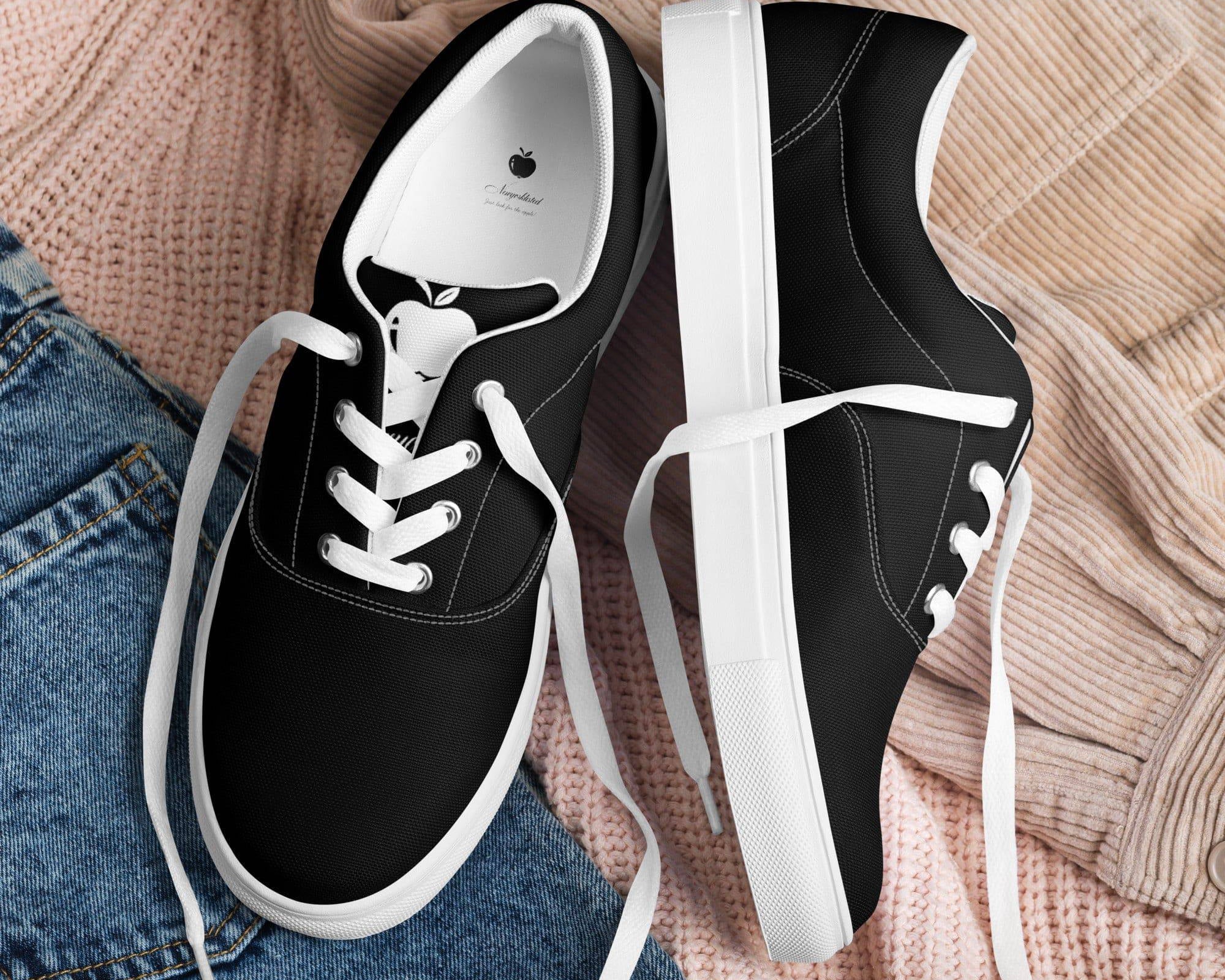 NEWYORKLISTED STYLE COLLECTION: MEN'S BACK IN BLACK CANVAS SHOE