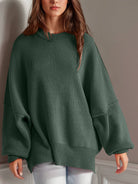 NEWYORKLISTED STYLE COLLECTION: Round Neck Long Sleeve Sweater - NEWYORKLISTED