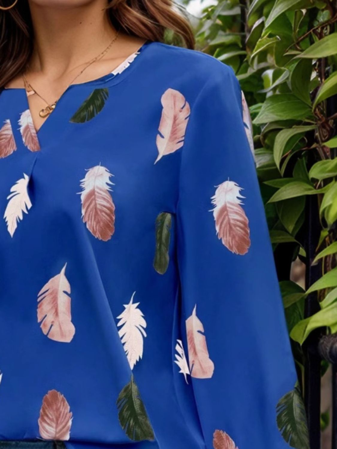 NEWYORKLISTED STYLE COLLECTION: Feather Print Balloon Sleeve Top - NEWYORKLISTED