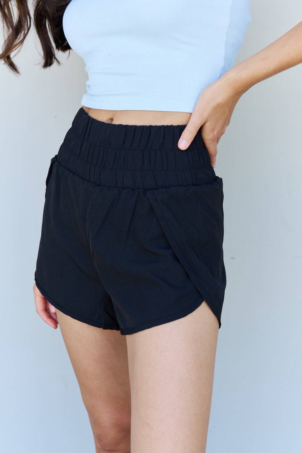 NEWYORKLISTED STYLE COLLECTION: Stay Active High Waistband Active Shorts in Black - NEWYORKLISTED