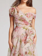 NEWYORKLISTED STYLE COLLECTION: Floral one-shoulder dress with a plain background