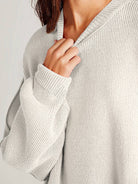 NEWYORKLISTED STYLE COLLECTION: Round Neck Long Sleeve Sweater - NEWYORKLISTED