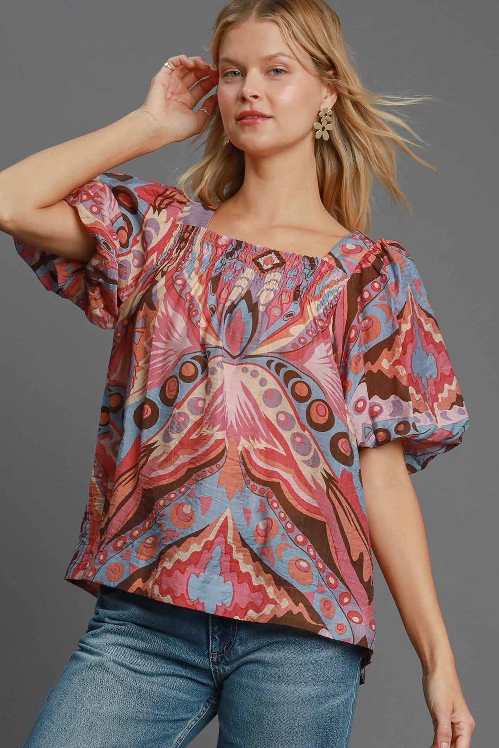 NEWYORKLISTED STYLE COLLECTION: Abstract Print Puff Sleeve Blouse